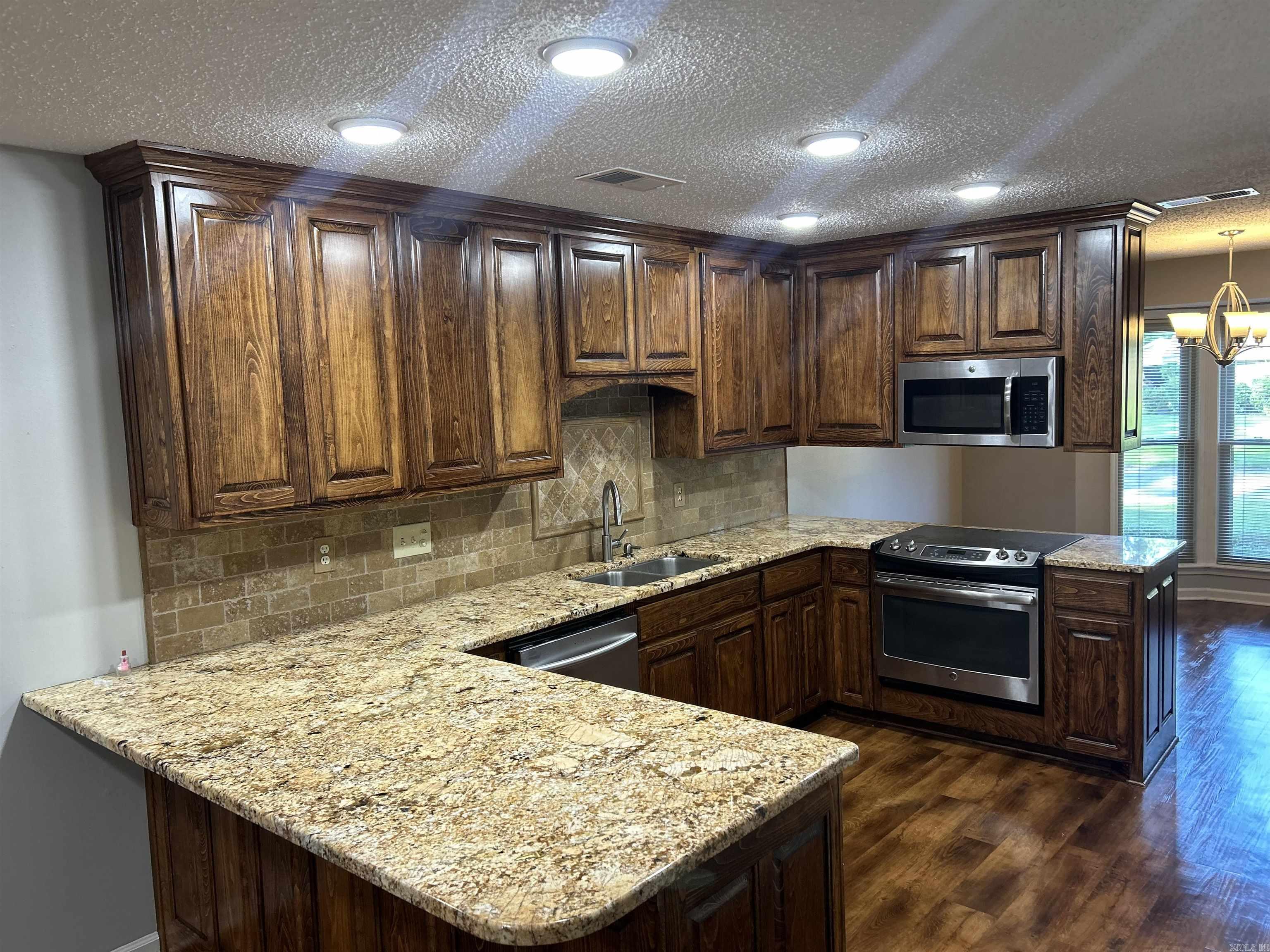 6104  Timber Lake  Pine Bluff, AR