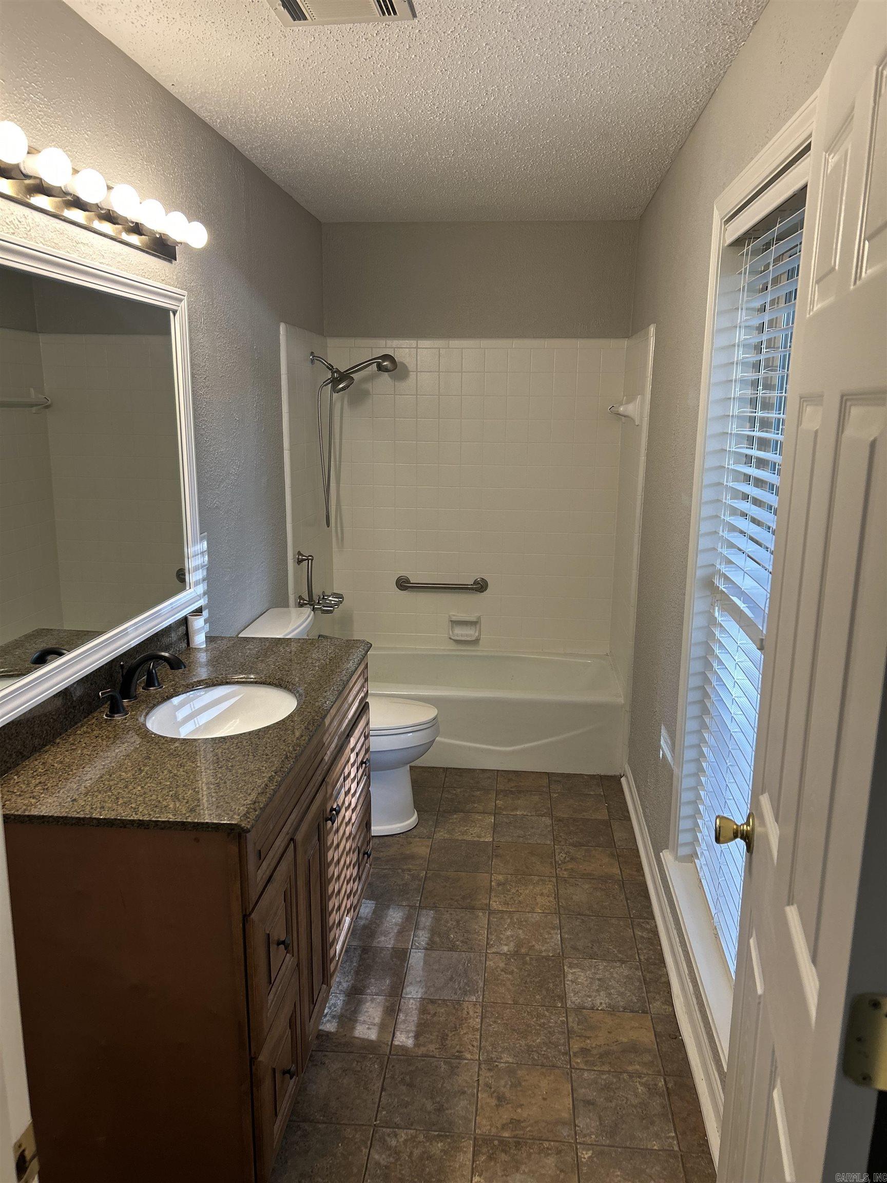 6104  Timber Lake  Pine Bluff, AR