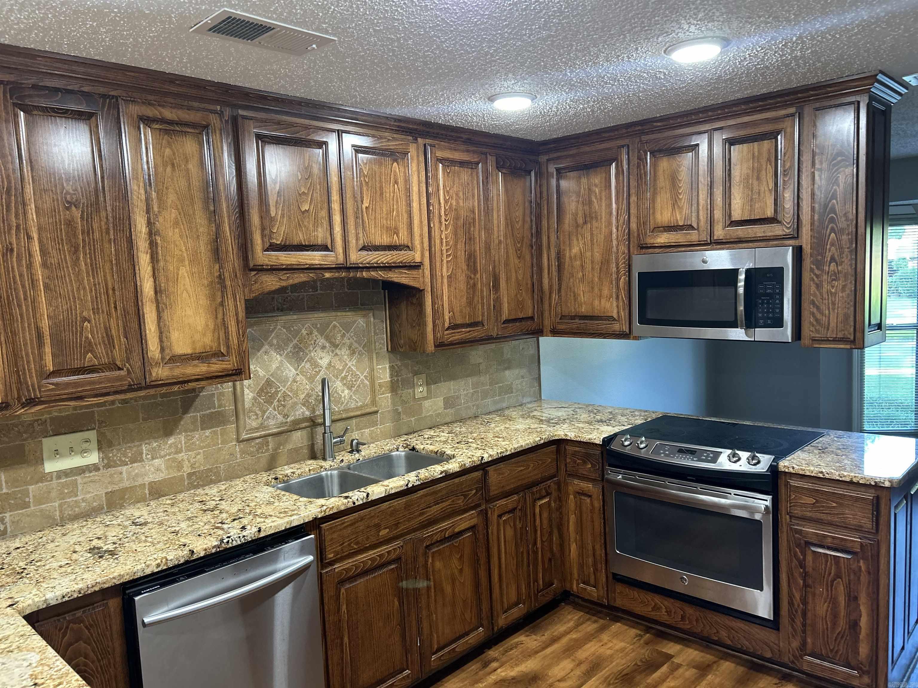 6104  Timber Lake  Pine Bluff, AR