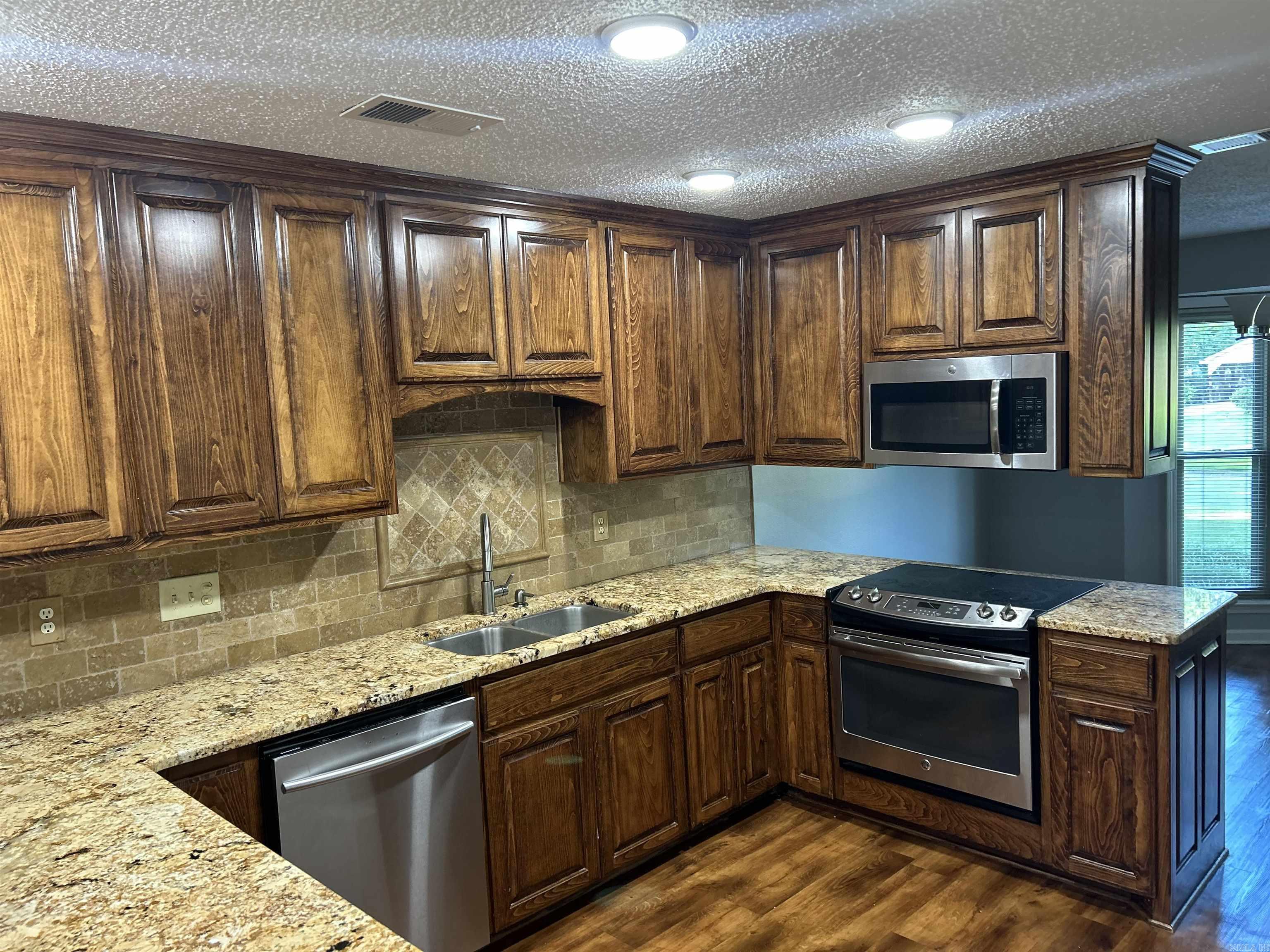 6104  Timber Lake  Pine Bluff, AR