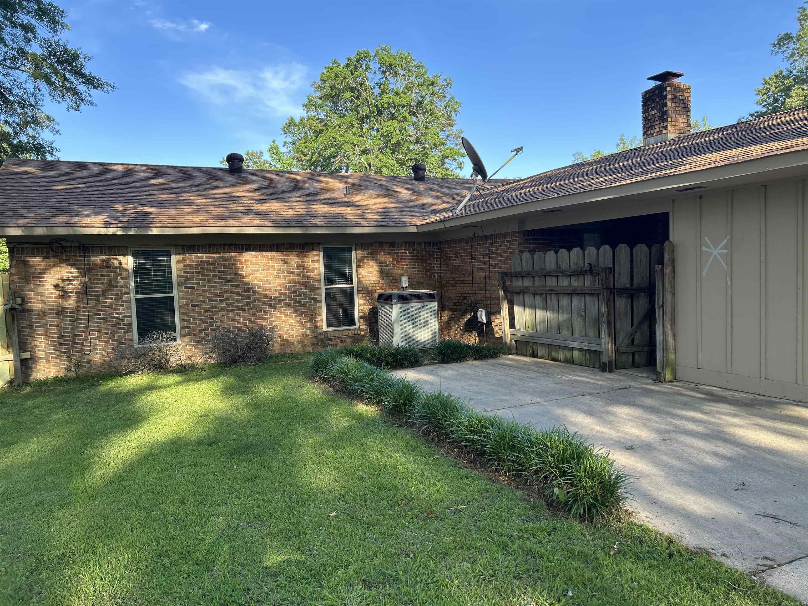 6104  Timber Lake  Pine Bluff, AR