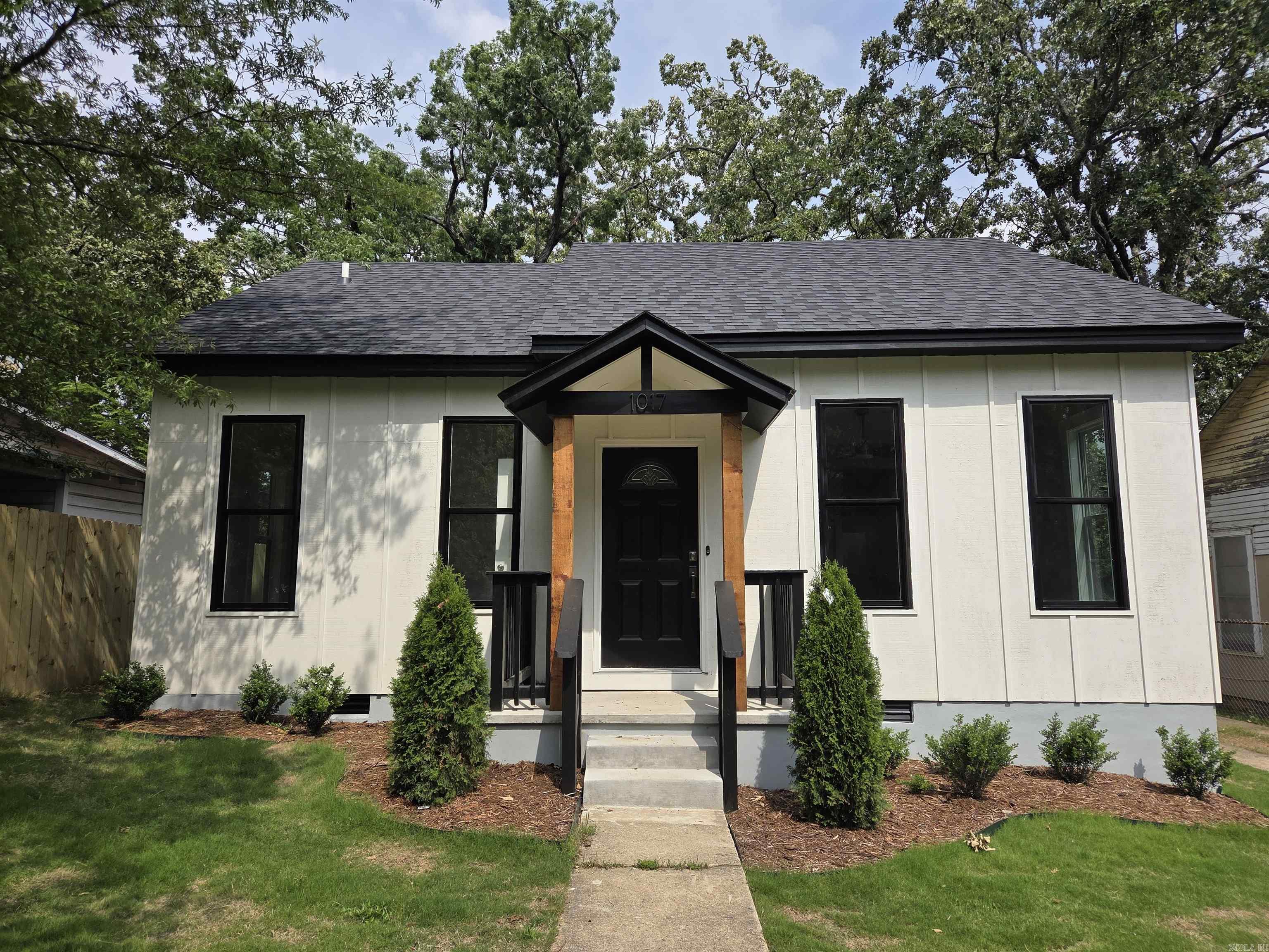 1017  Jefferson  Little Rock, AR