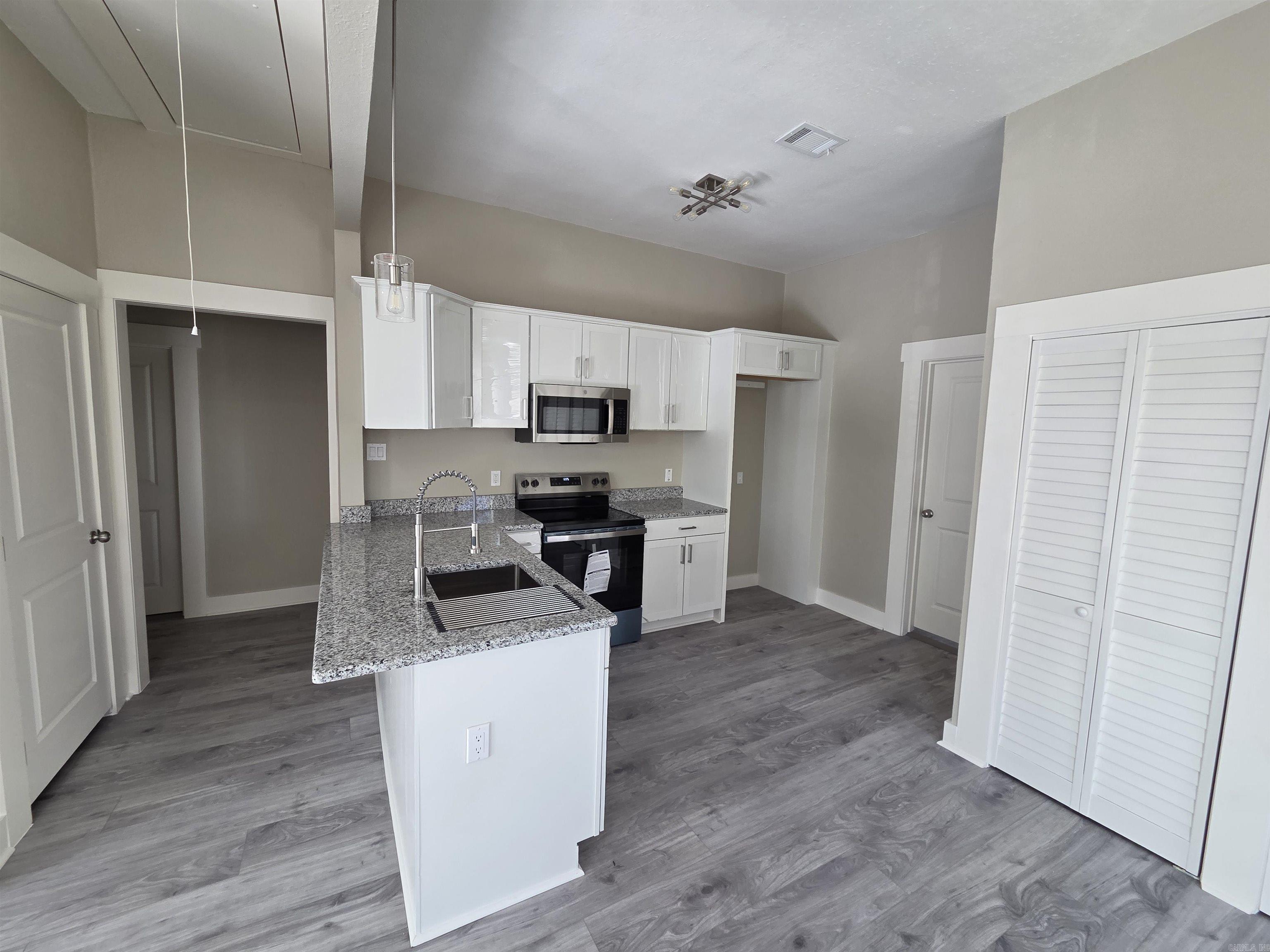 1017  Jefferson  Little Rock, AR