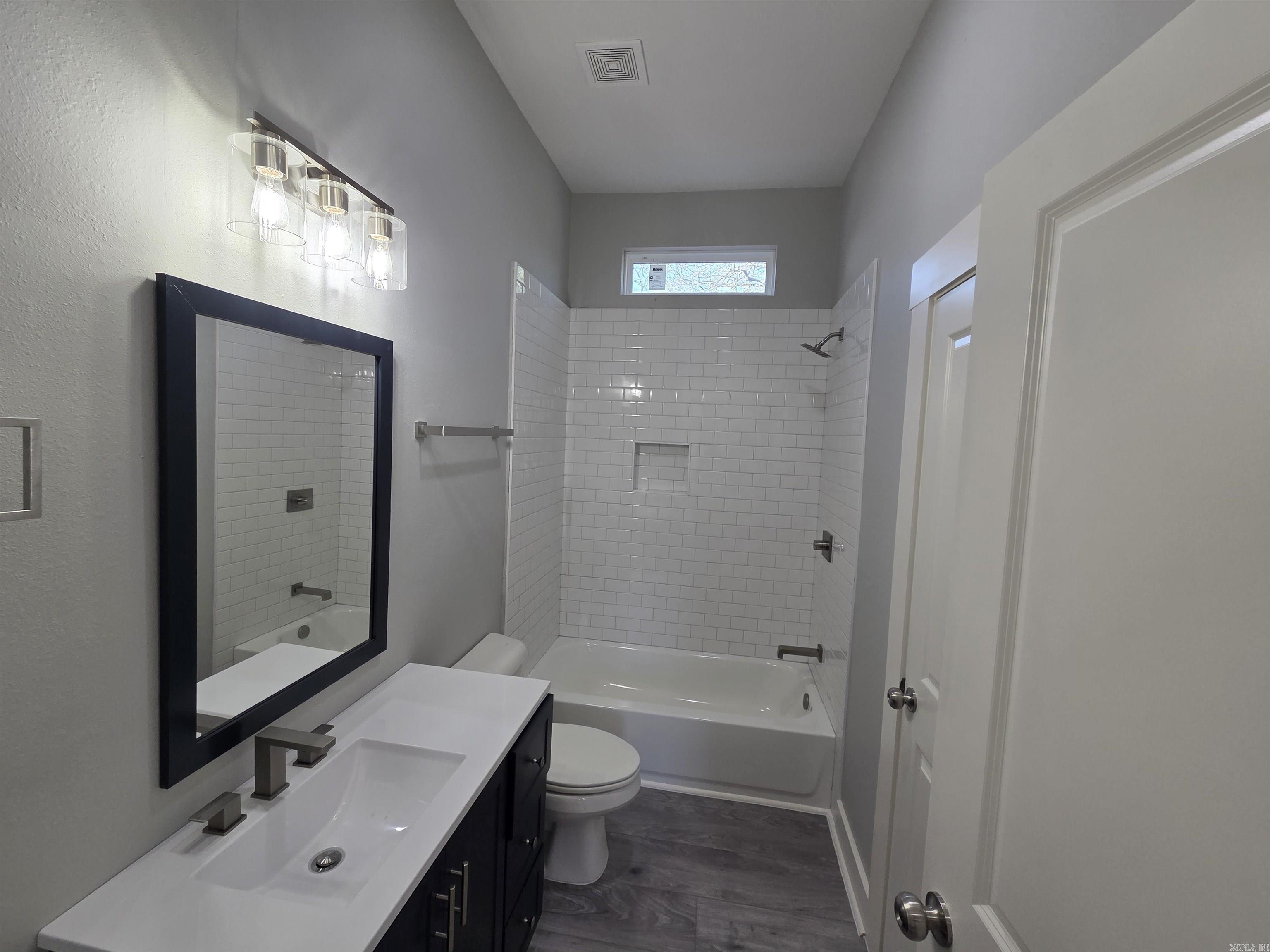 1017  Jefferson  Little Rock, AR