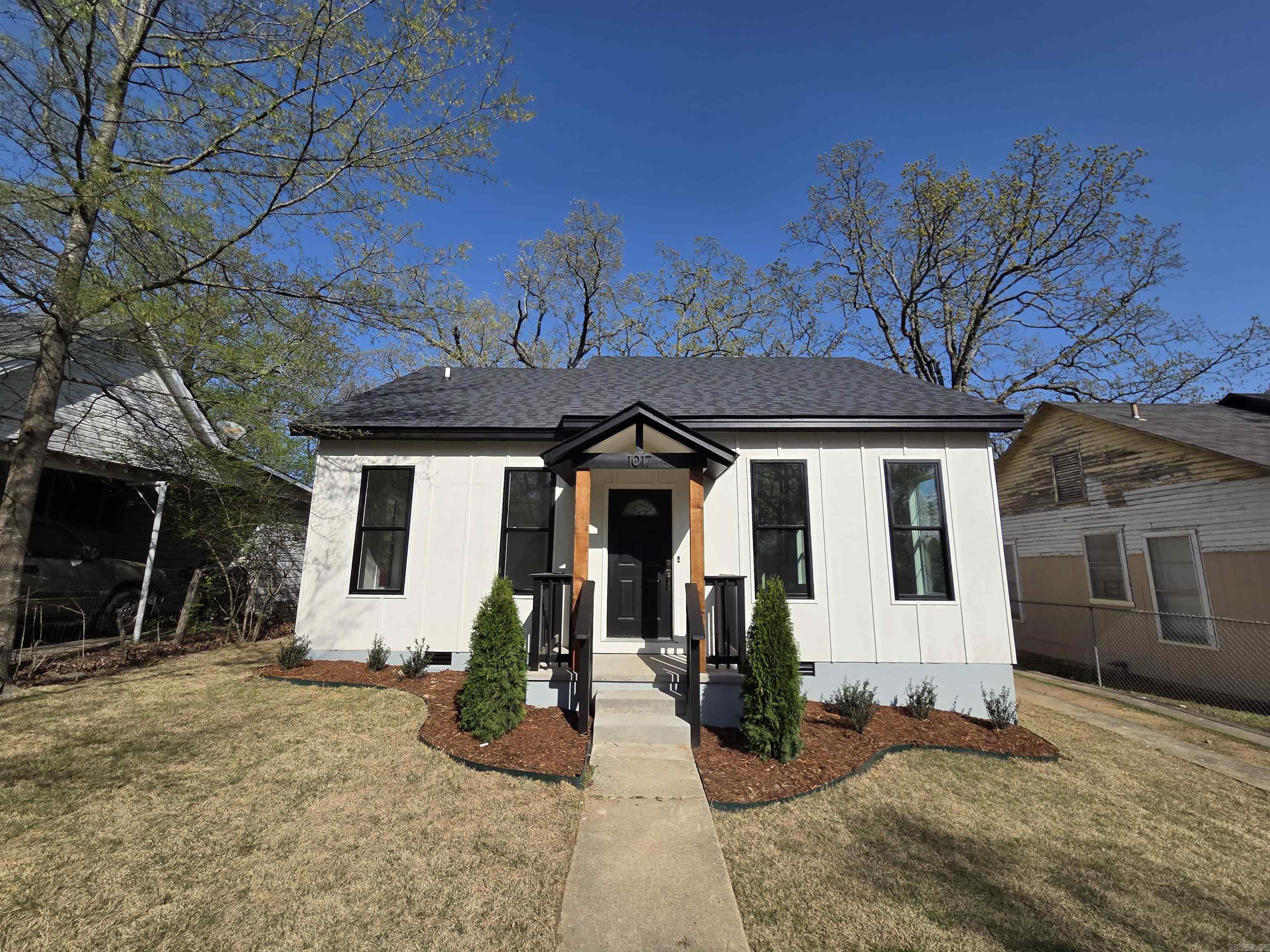 1017  Jefferson  Little Rock, AR