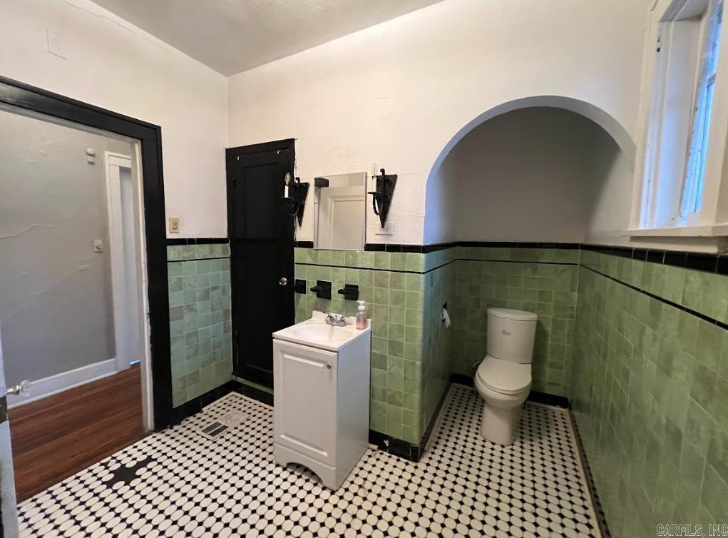 3224  W 11  Little Rock, AR