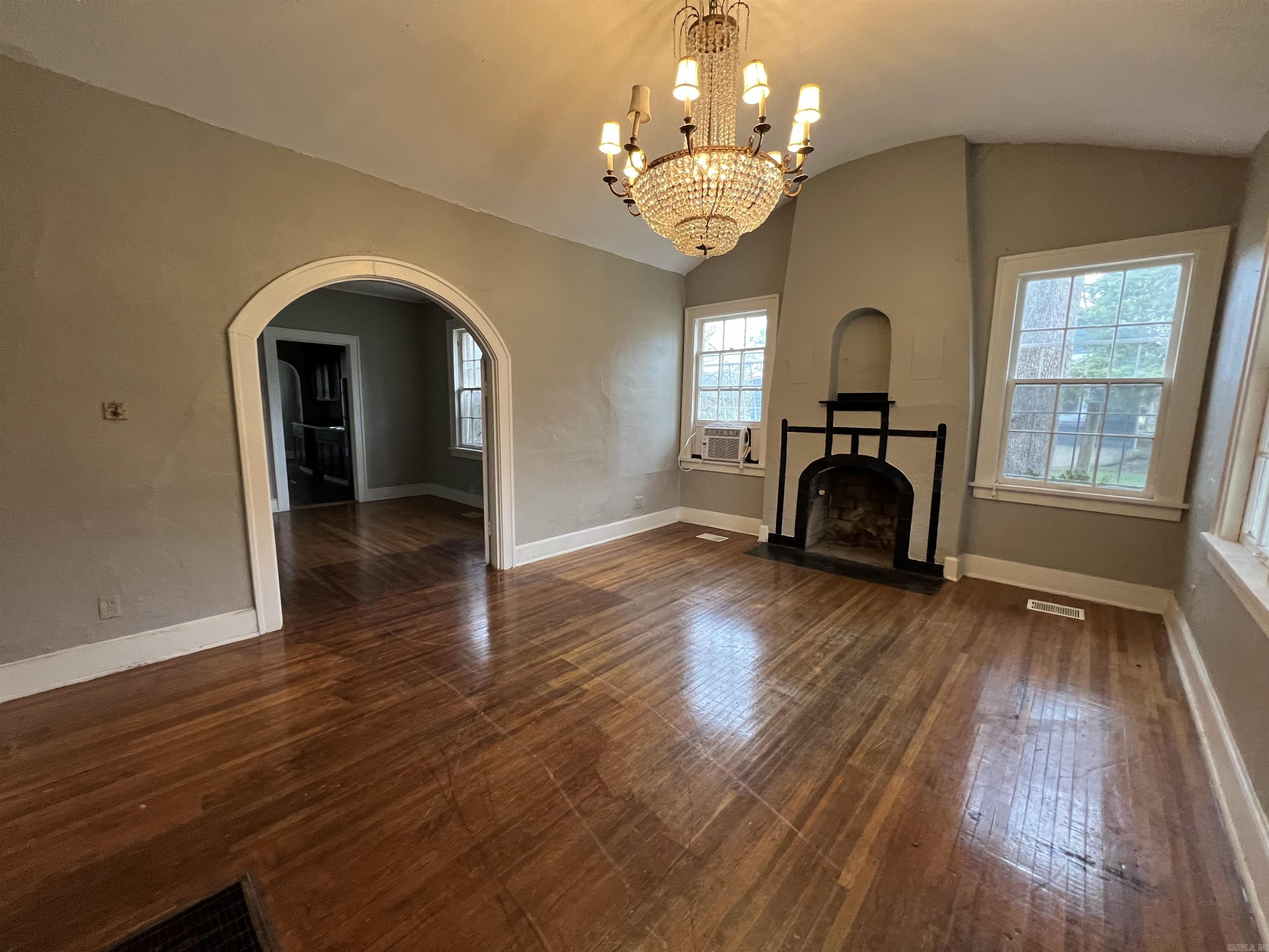 3224  W 11  Little Rock, AR