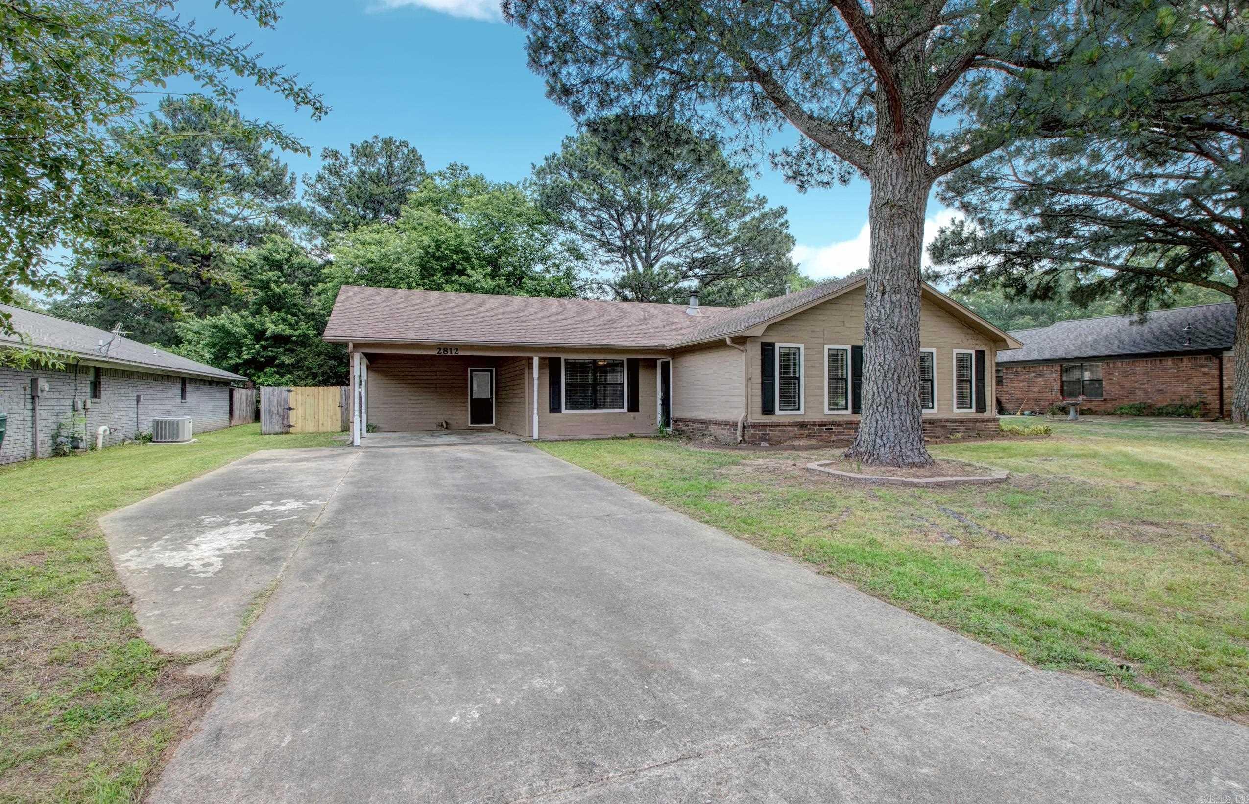 2812  Bruce  Conway, AR
