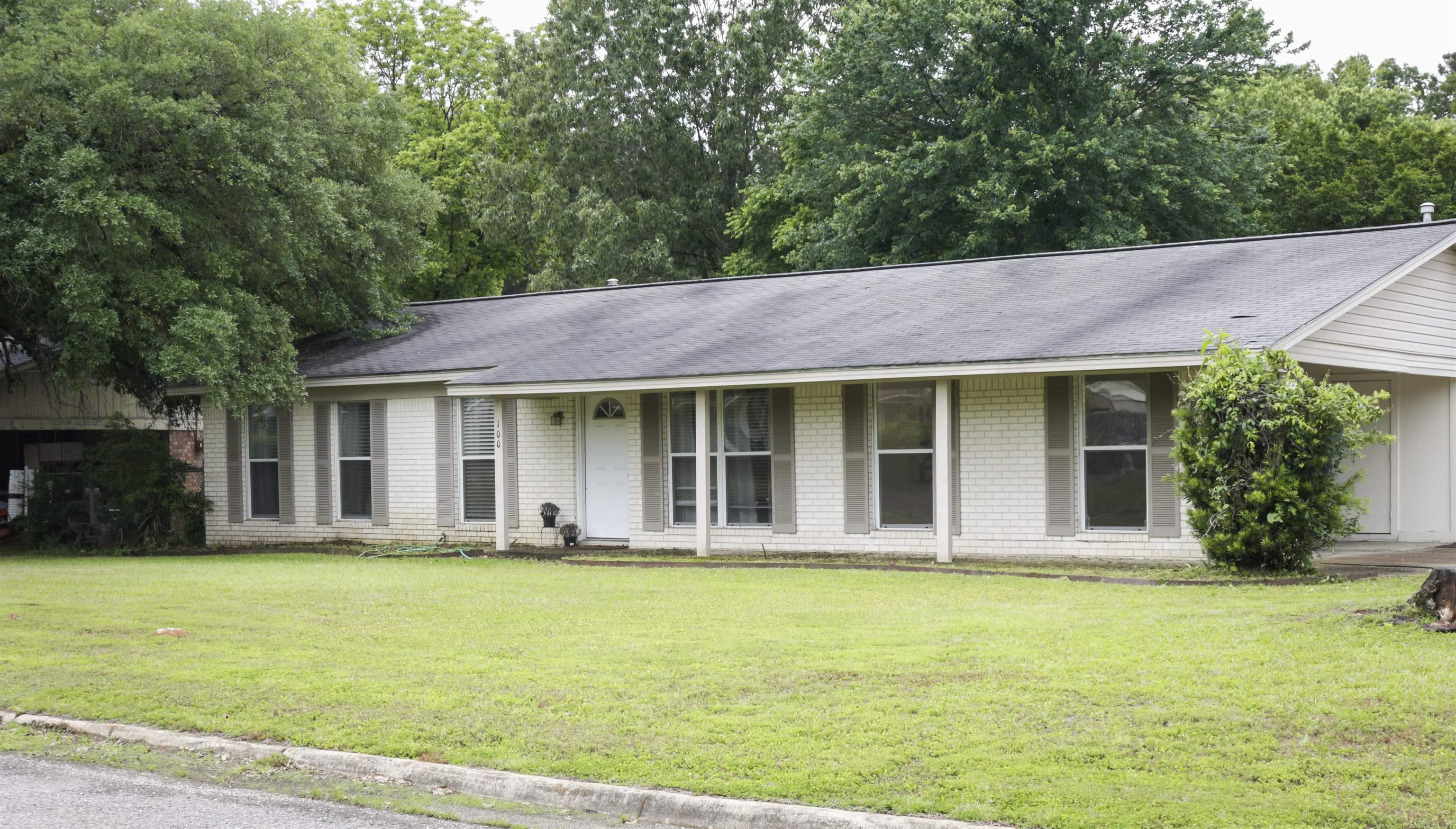 100  Elizabeth  Prescott, AR