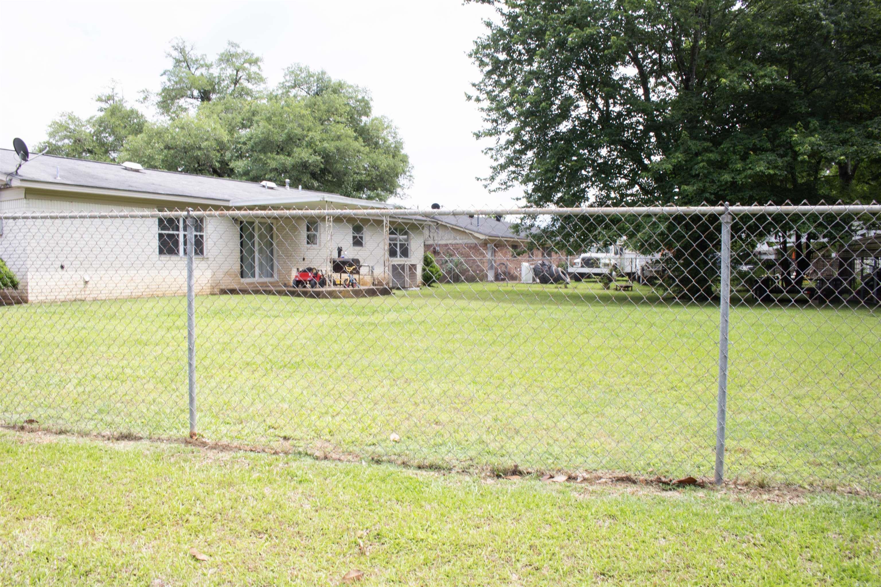 100  Elizabeth  Prescott, AR