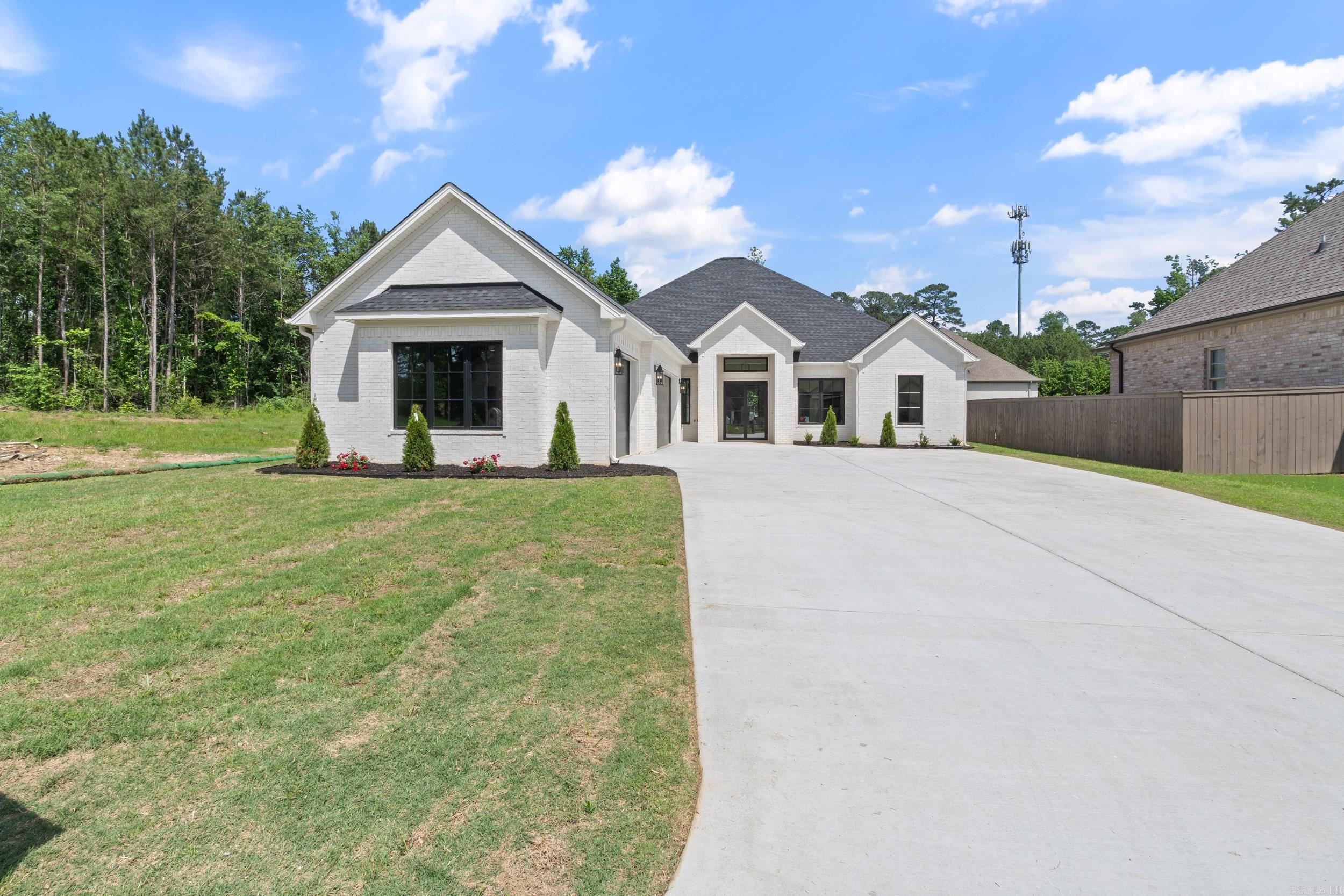 219  Arlington Park  Hot Springs, AR