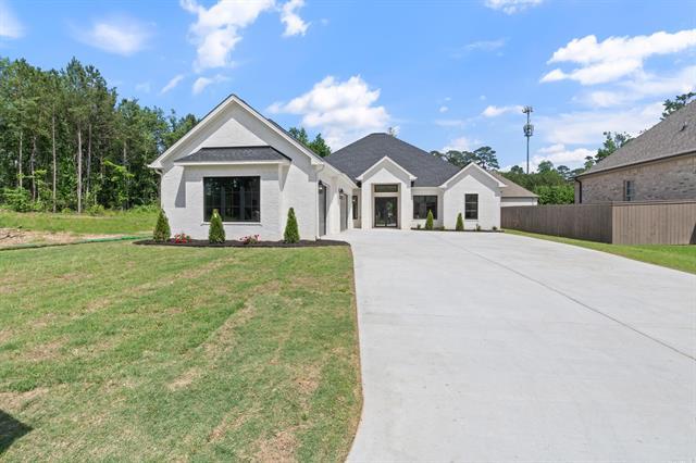 219  Arlington Park  Hot Springs, AR