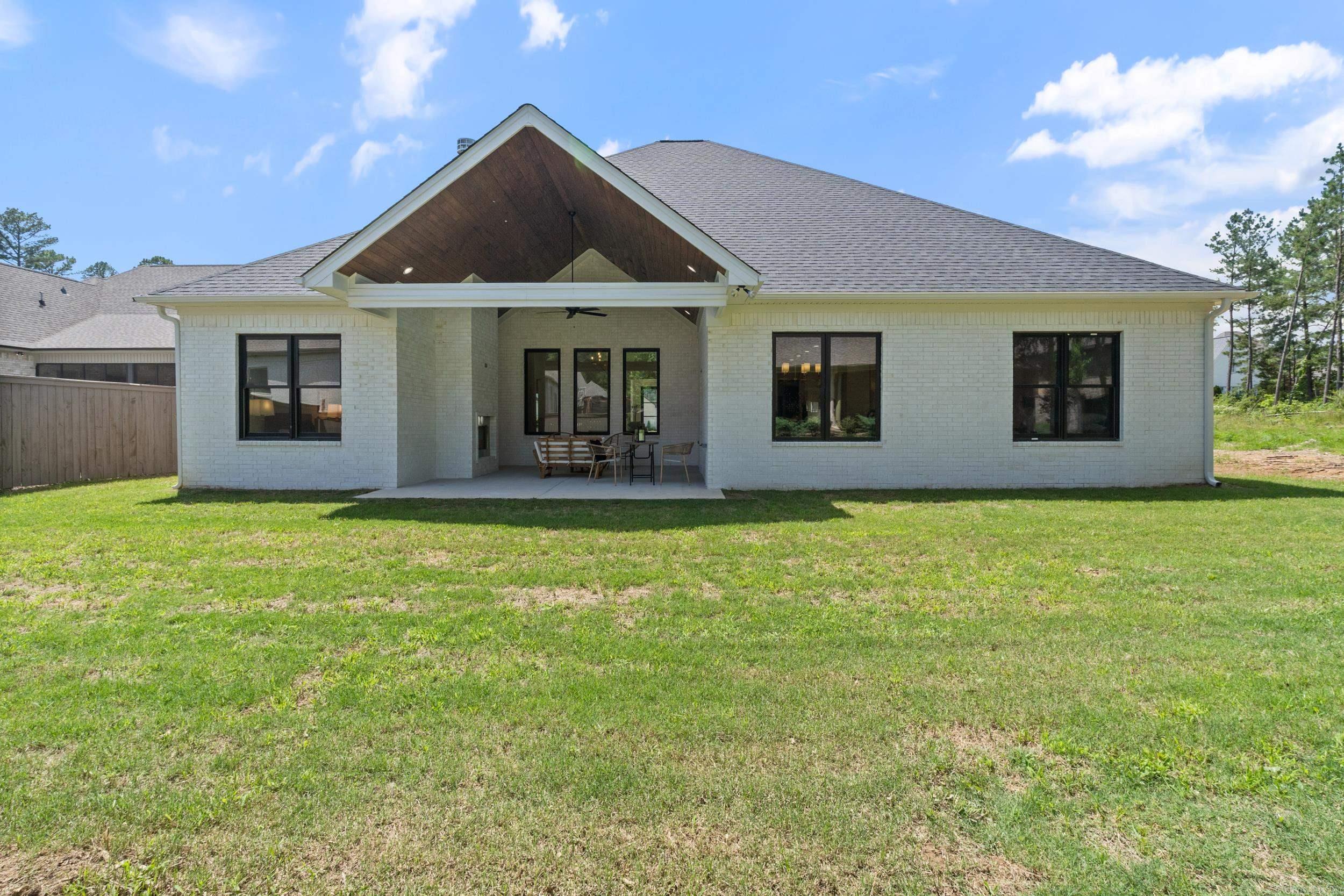 219  Arlington Park  Hot Springs, AR