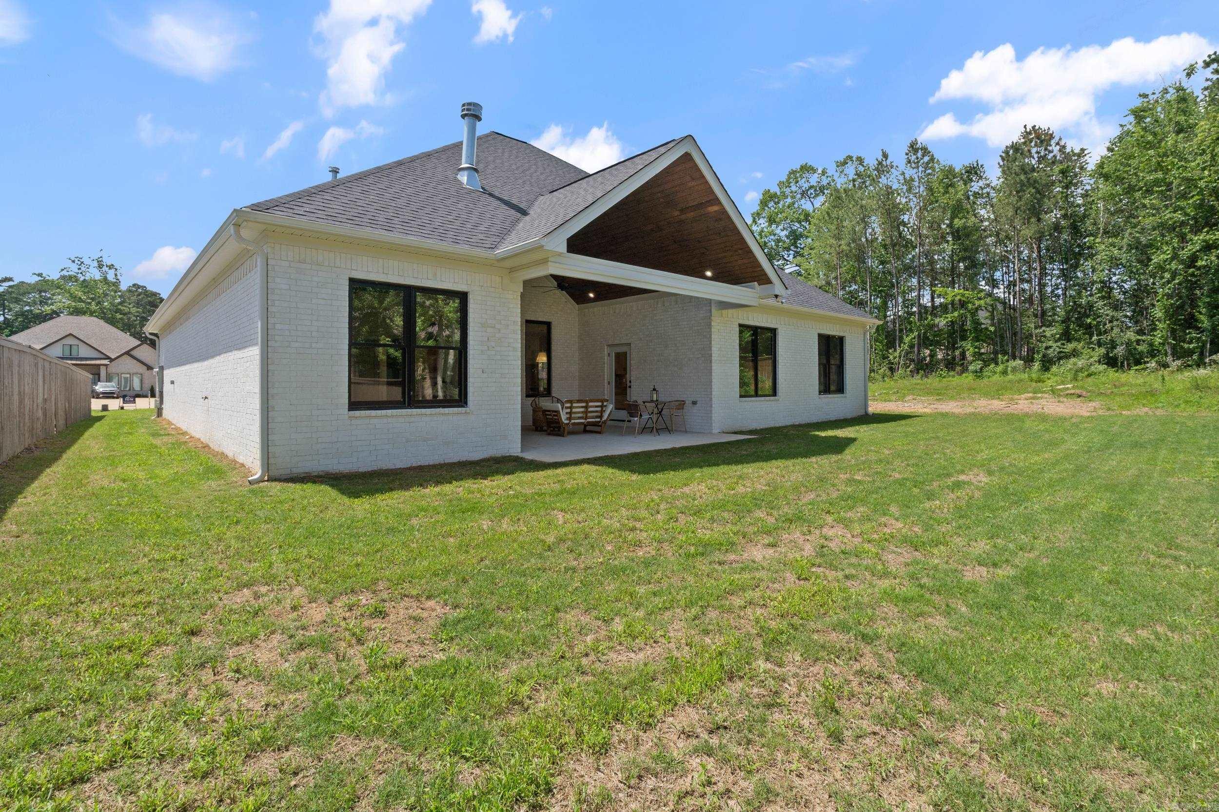 219  Arlington Park  Hot Springs, AR