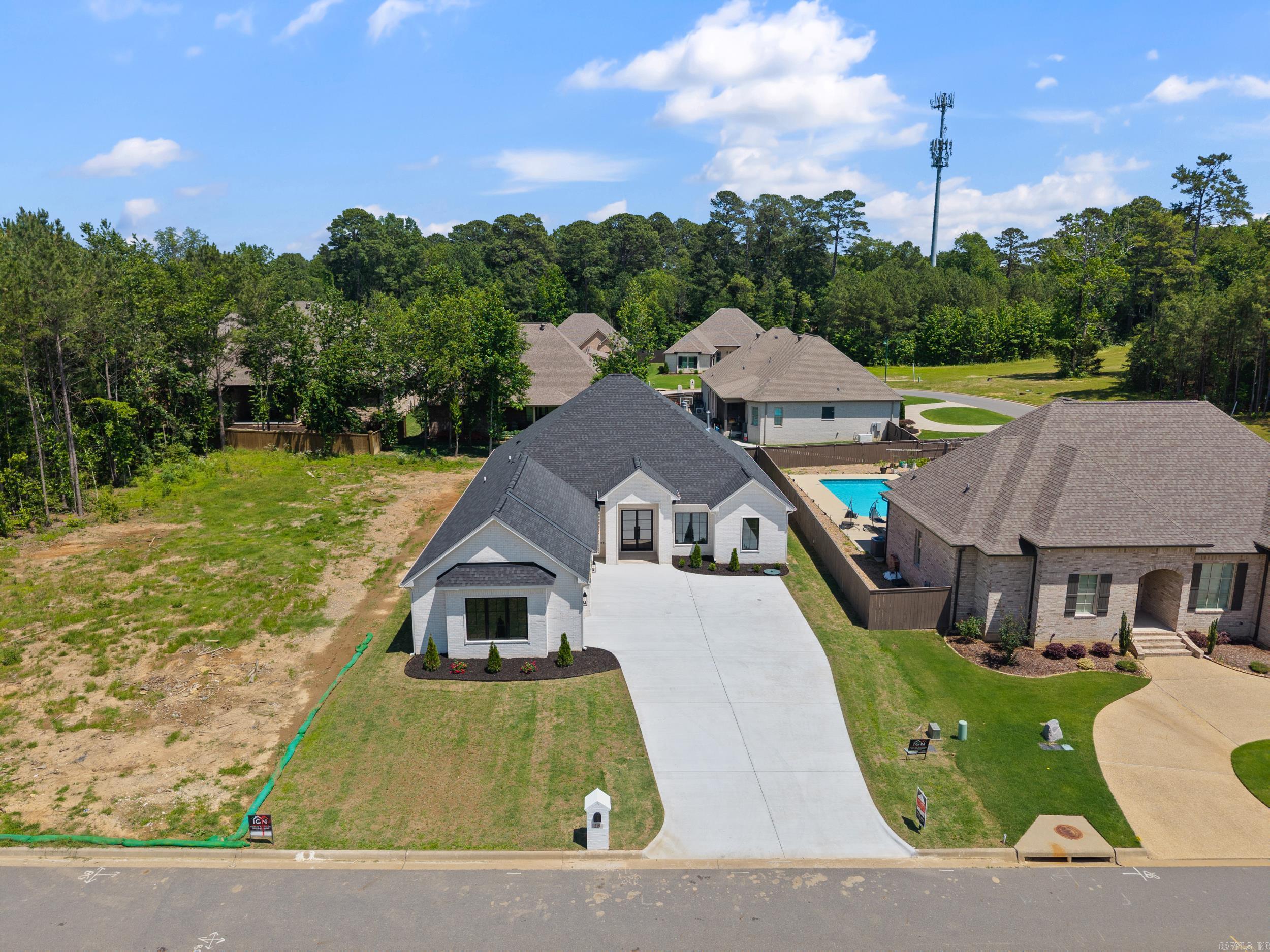 219  Arlington Park  Hot Springs, AR