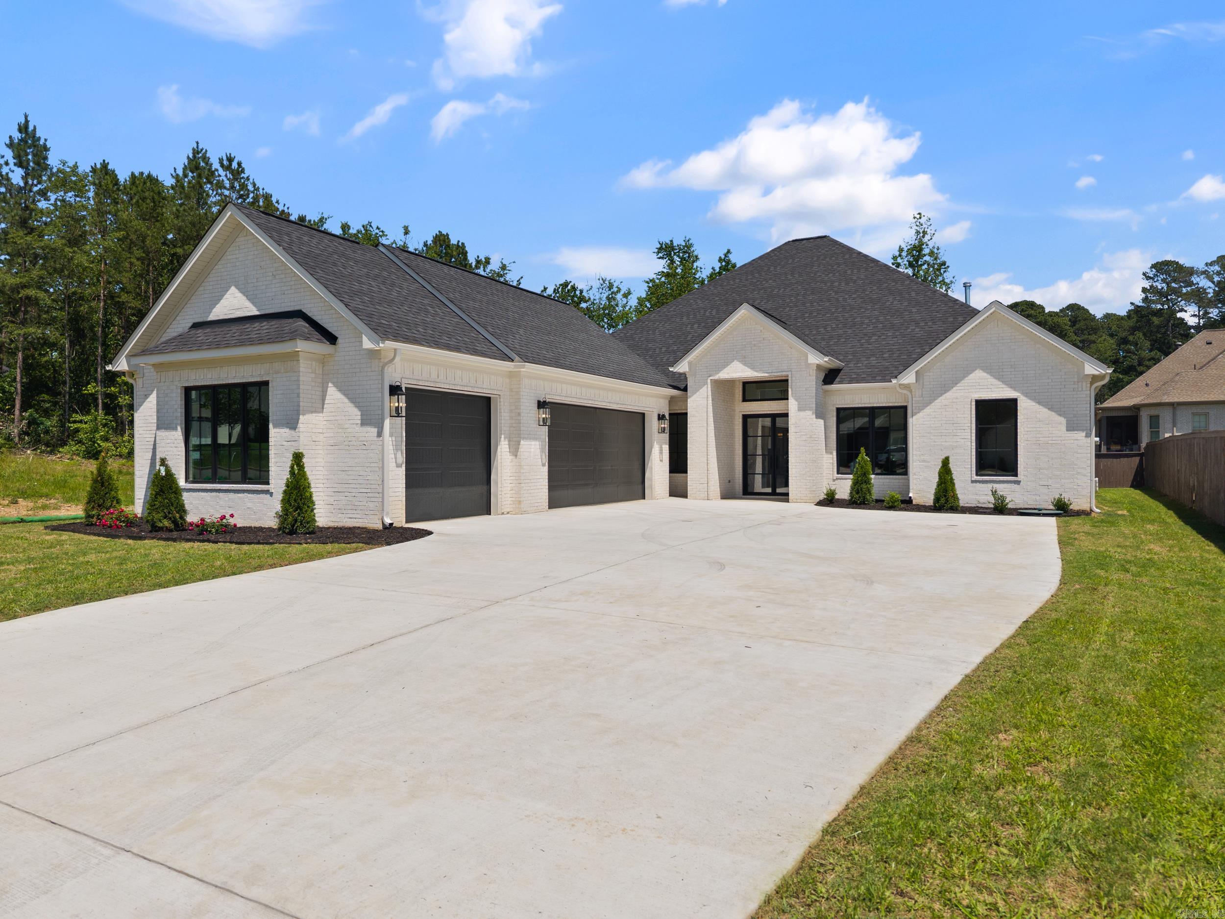 219  Arlington Park  Hot Springs, AR