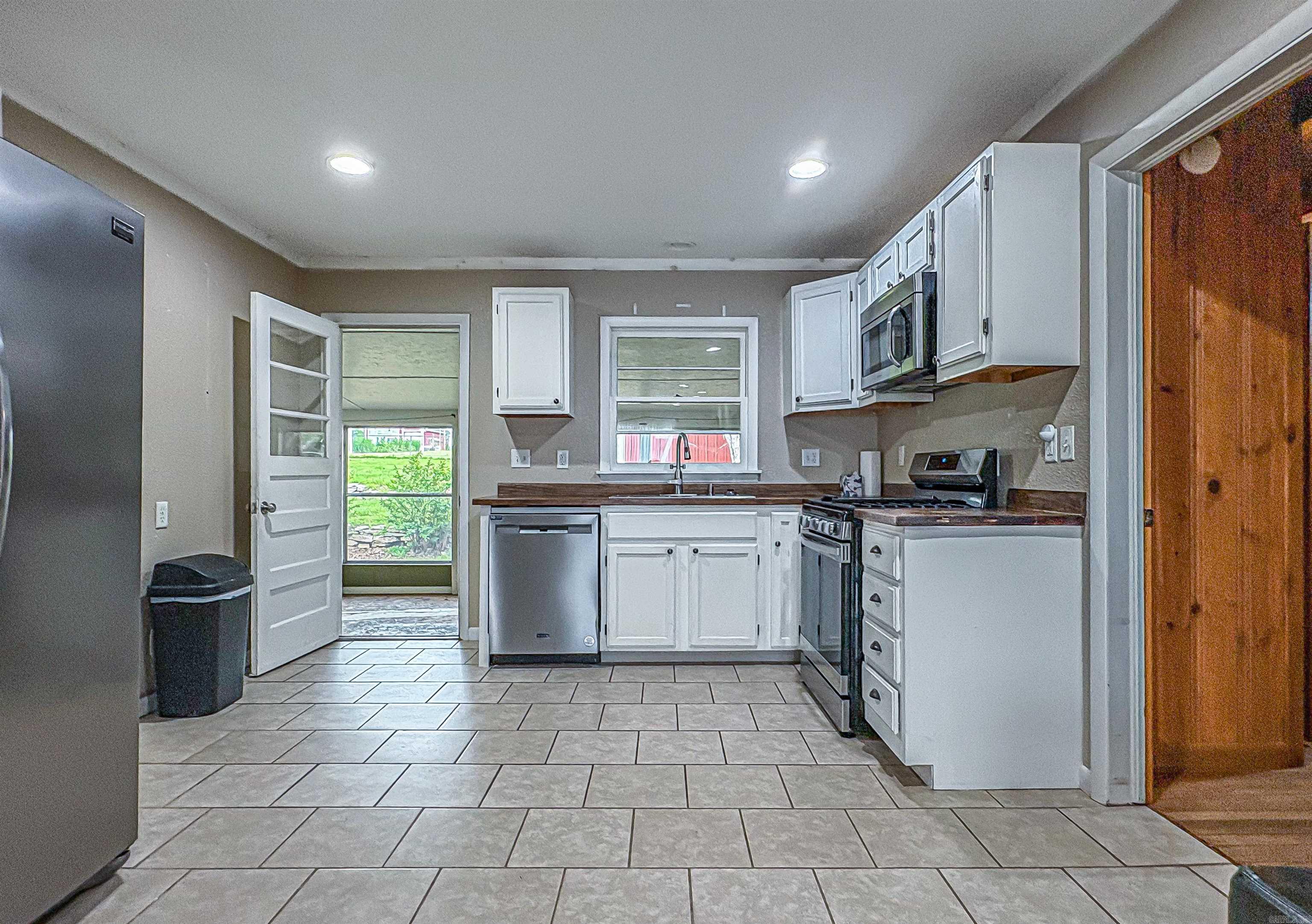 448 S Hwy 14  Yellville, AR