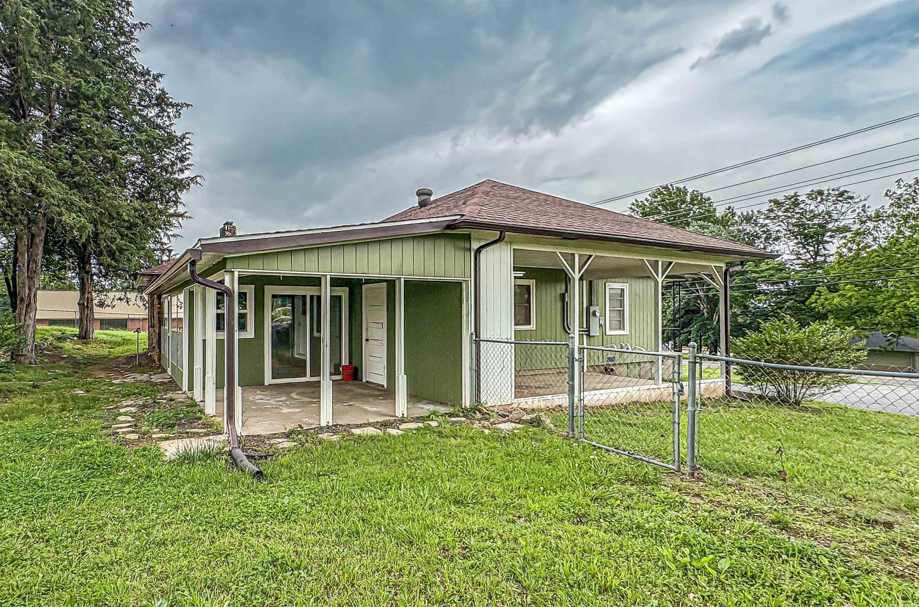 448 S Hwy 14  Yellville, AR