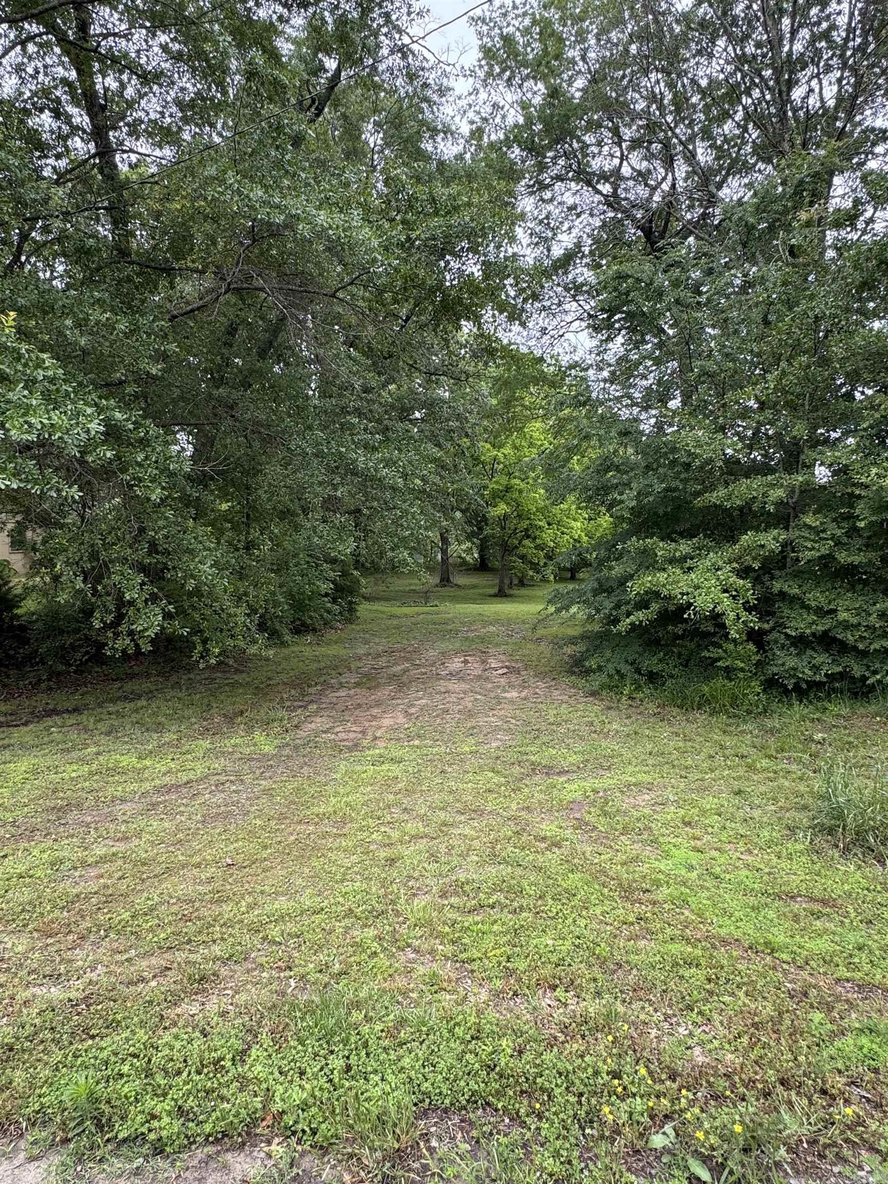 000 S River Rd & Mail Route Rd  West Point, AR