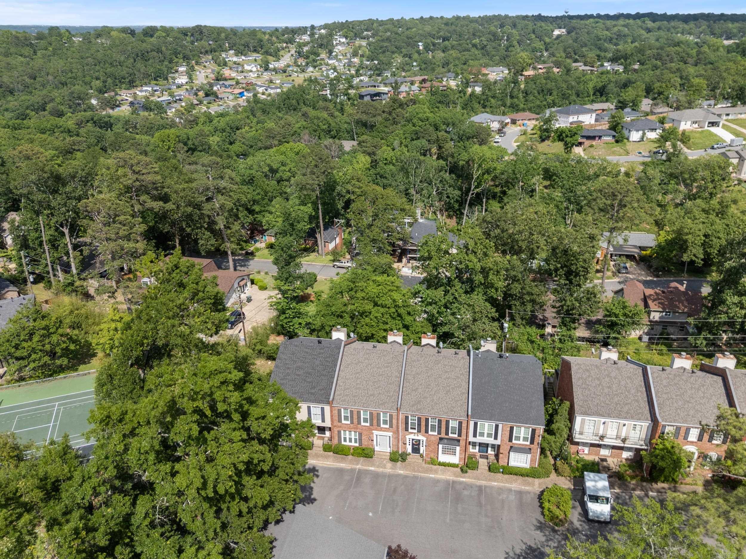2805  Foxcroft  Little Rock, AR
