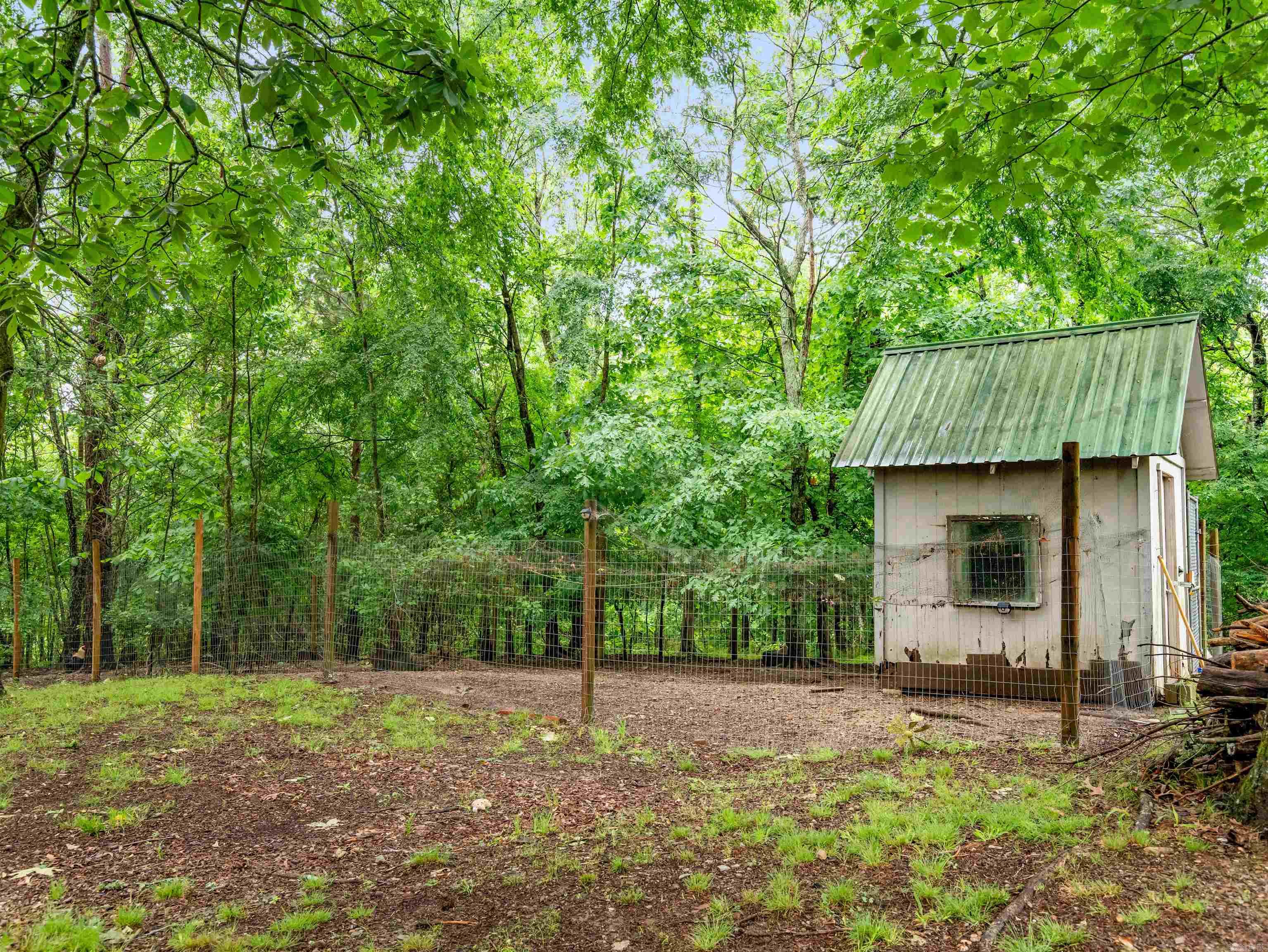 944 W Glazypeau  Hot Springs, AR