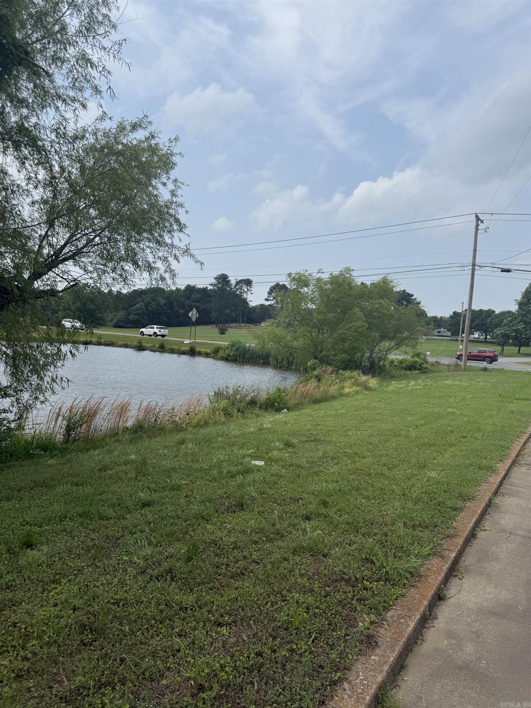 2711 W Beebe Capps Expy  Searcy, AR