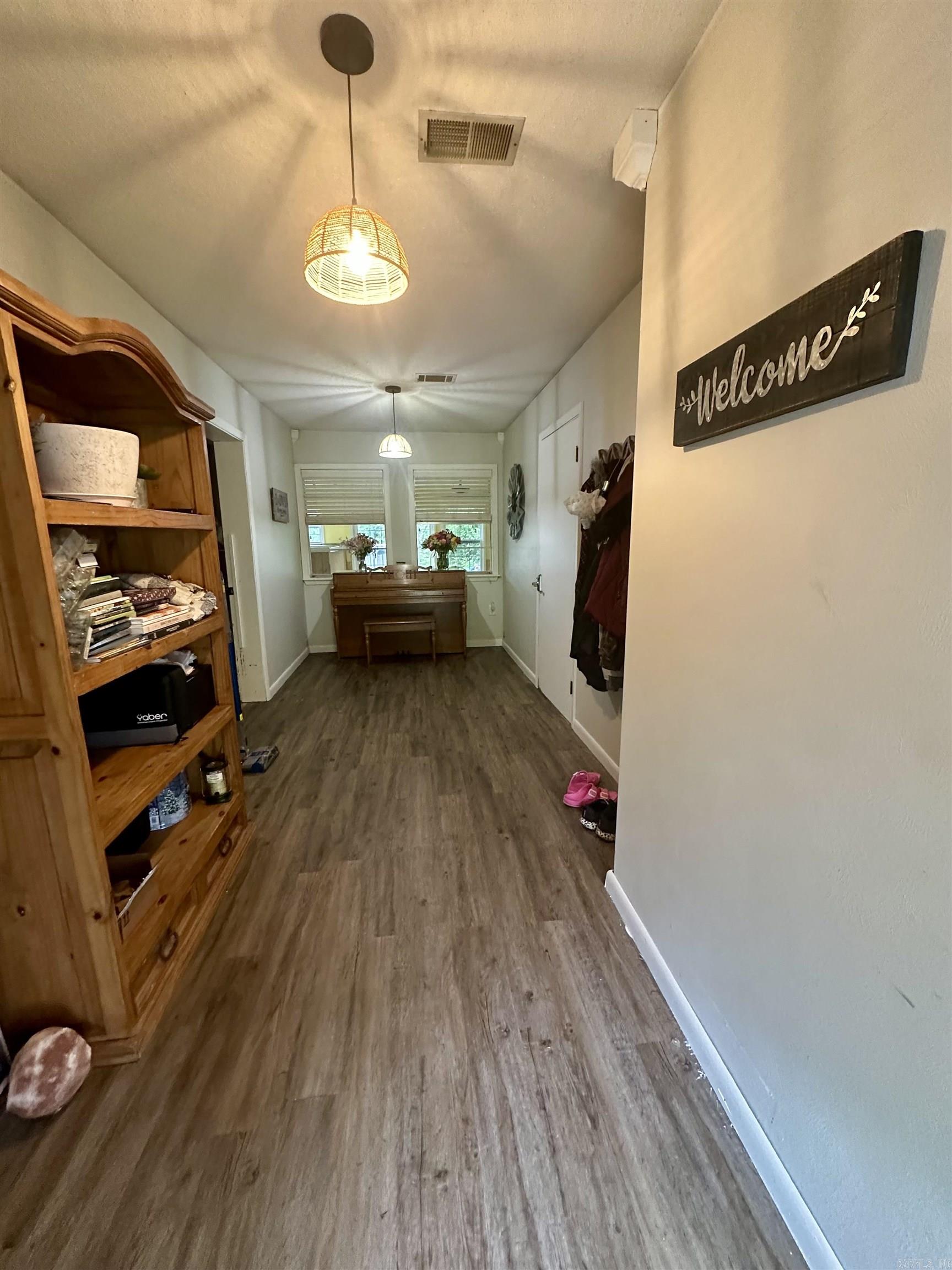 2711 W Beebe Capps Expy  Searcy, AR
