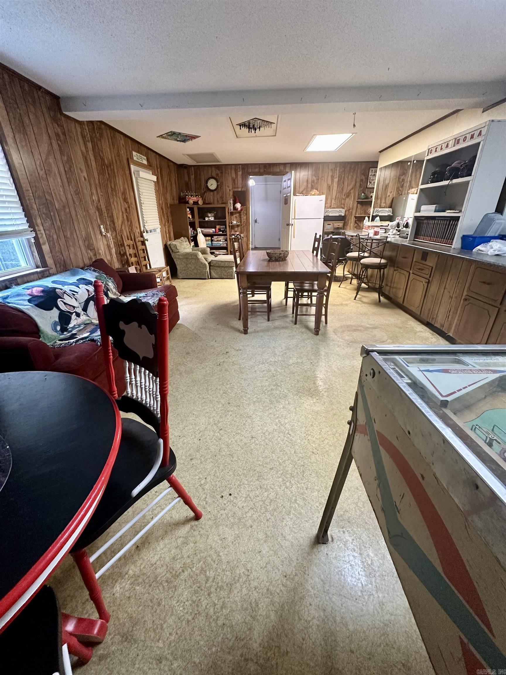 2711 W Beebe Capps Expy  Searcy, AR