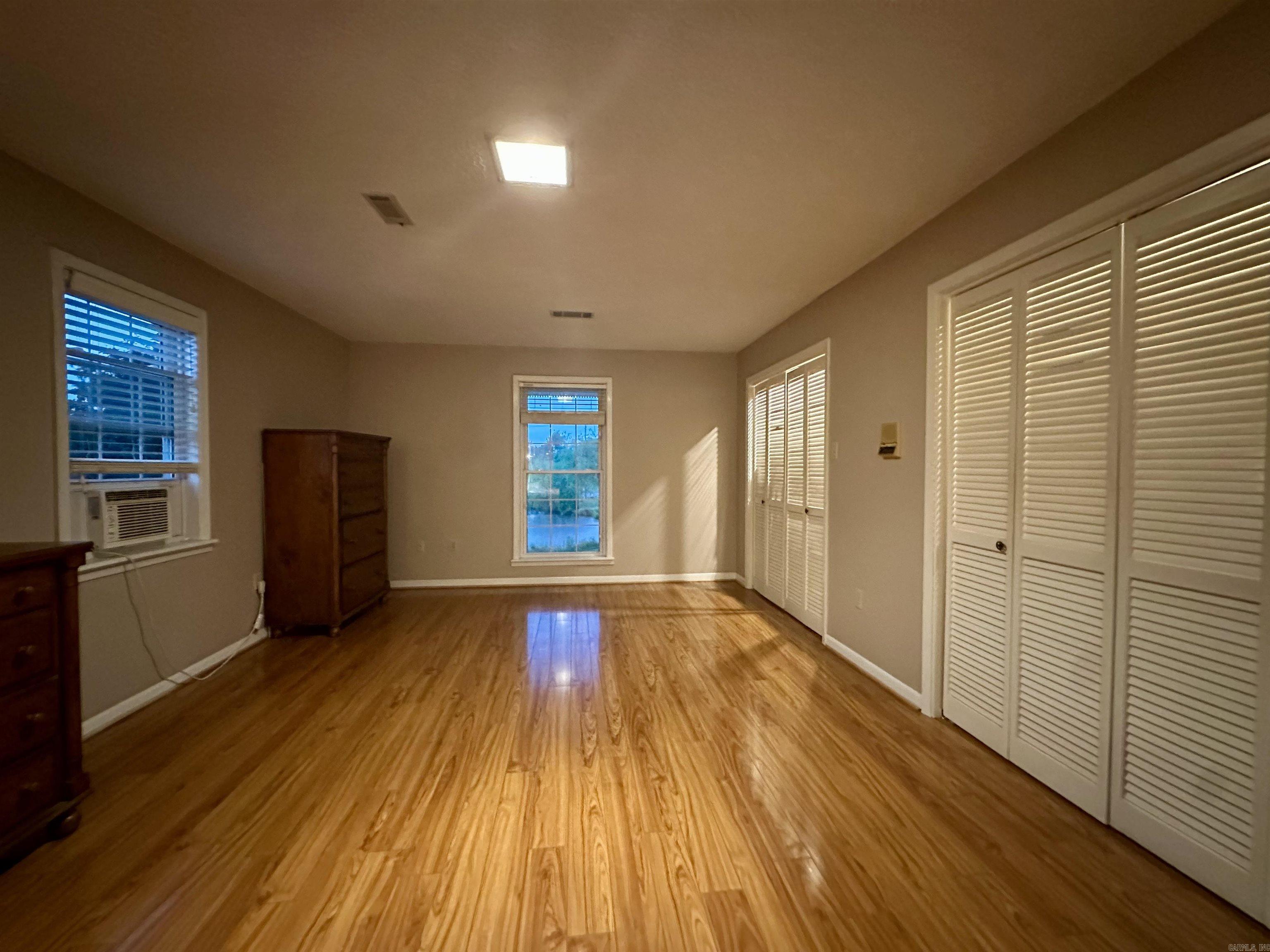 2711 W Beebe Capps Expy  Searcy, AR