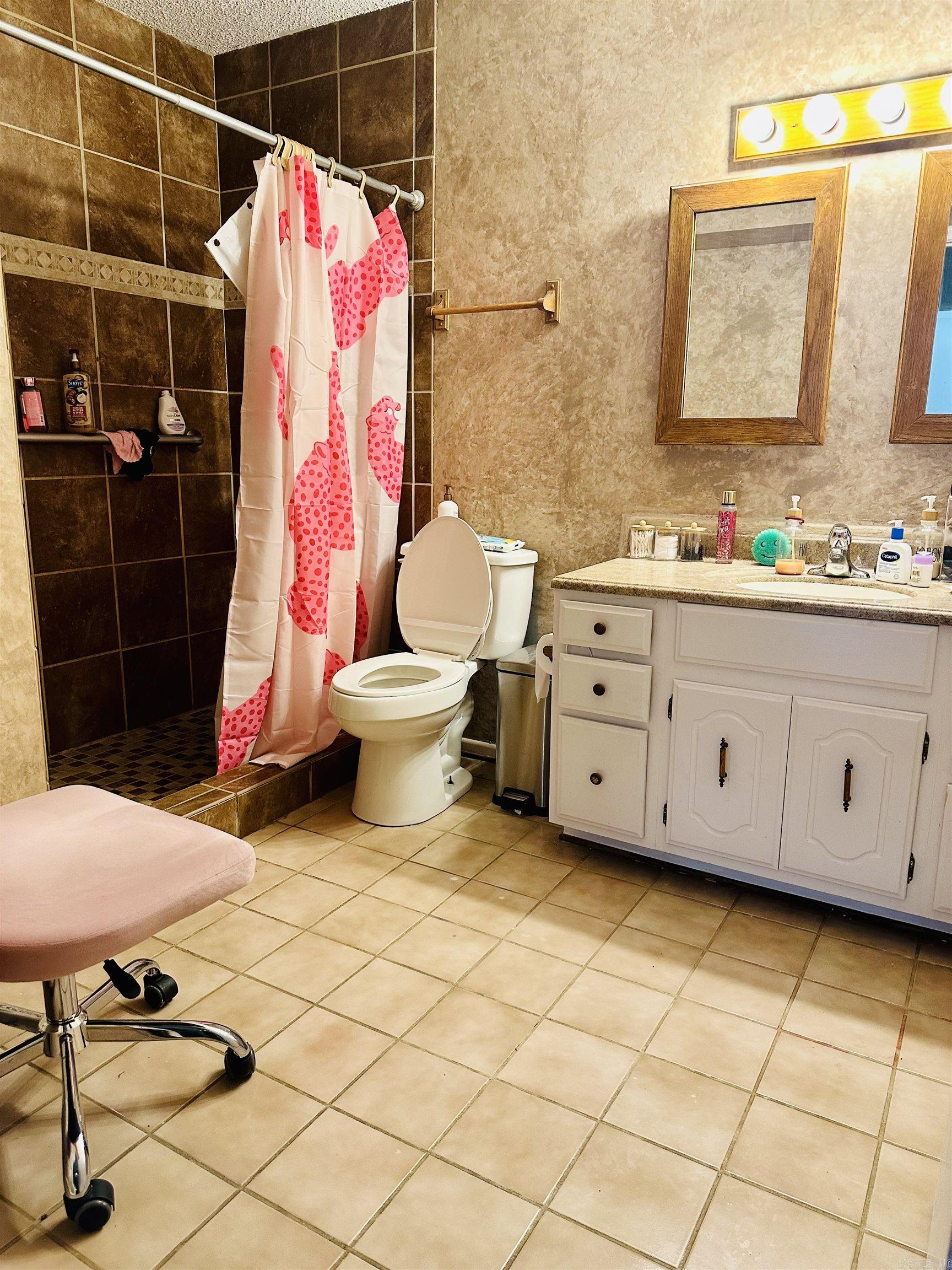 2711 W Beebe Capps Expy  Searcy, AR