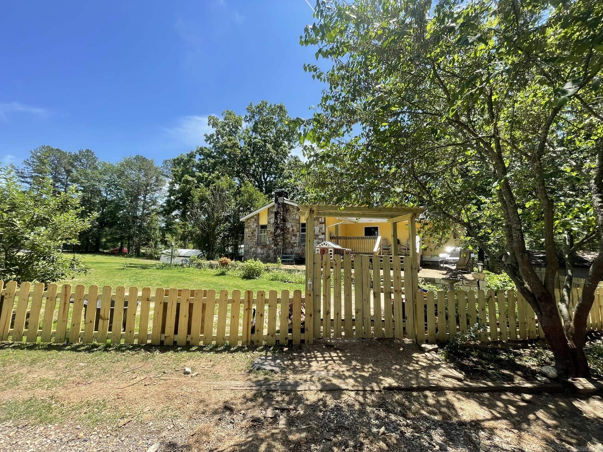 1506  Polk Road 74  Mena, AR
