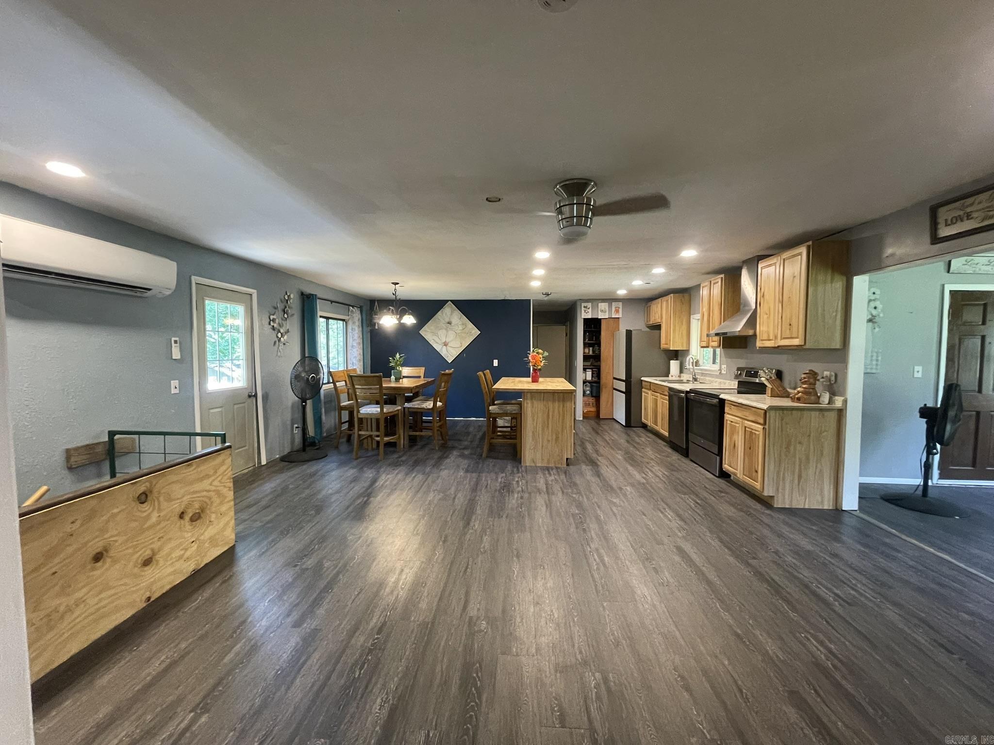 1506  Polk Road 74  Mena, AR