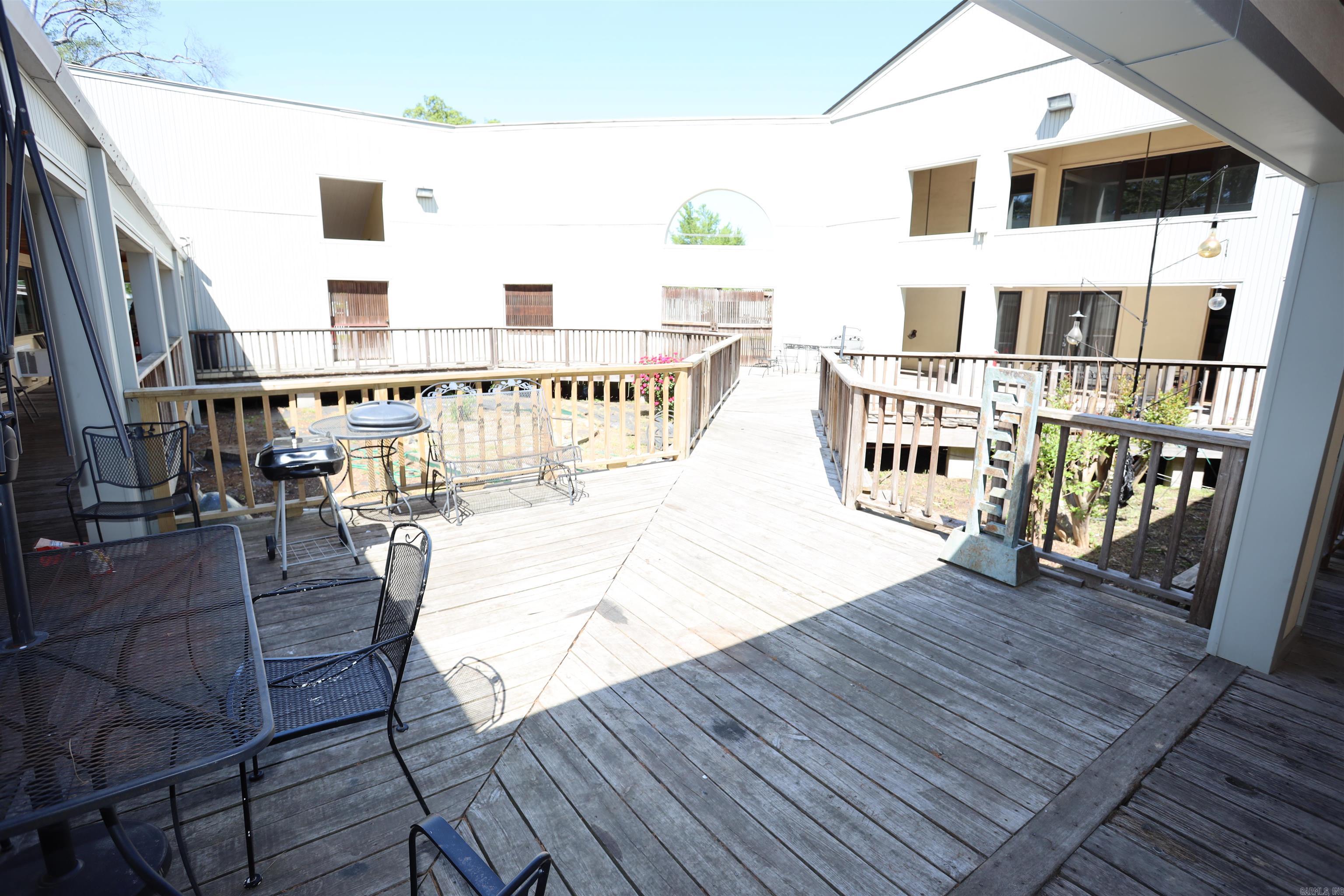 911 W Pine  Warren, AR