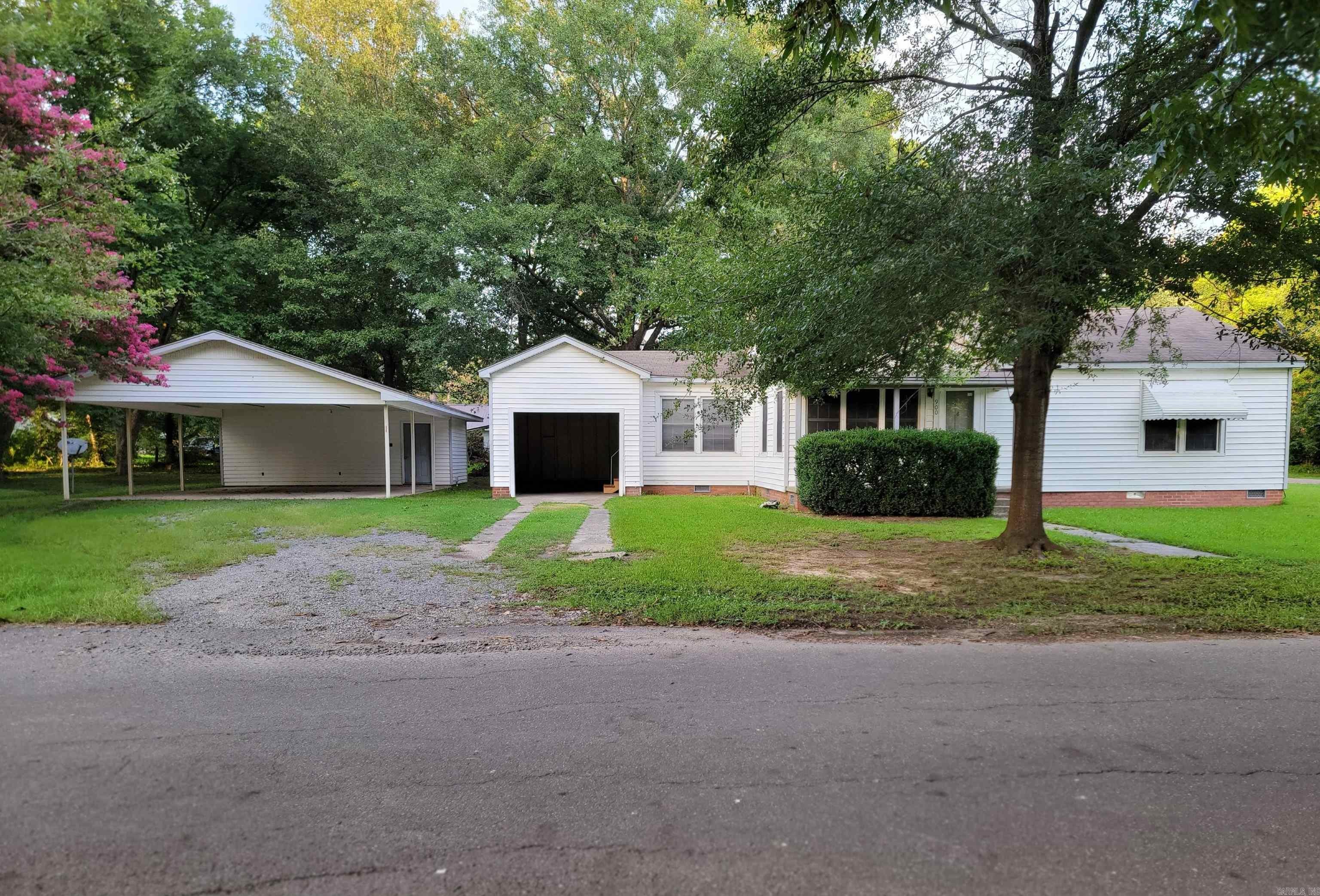 900 N 5Th  McGehee, AR