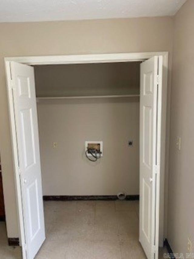 706 S 5th  Augusta, AR