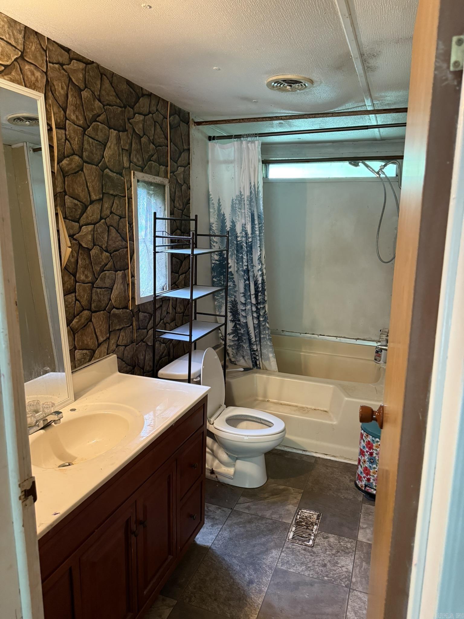 68  Davis Drive  Melbourne, AR