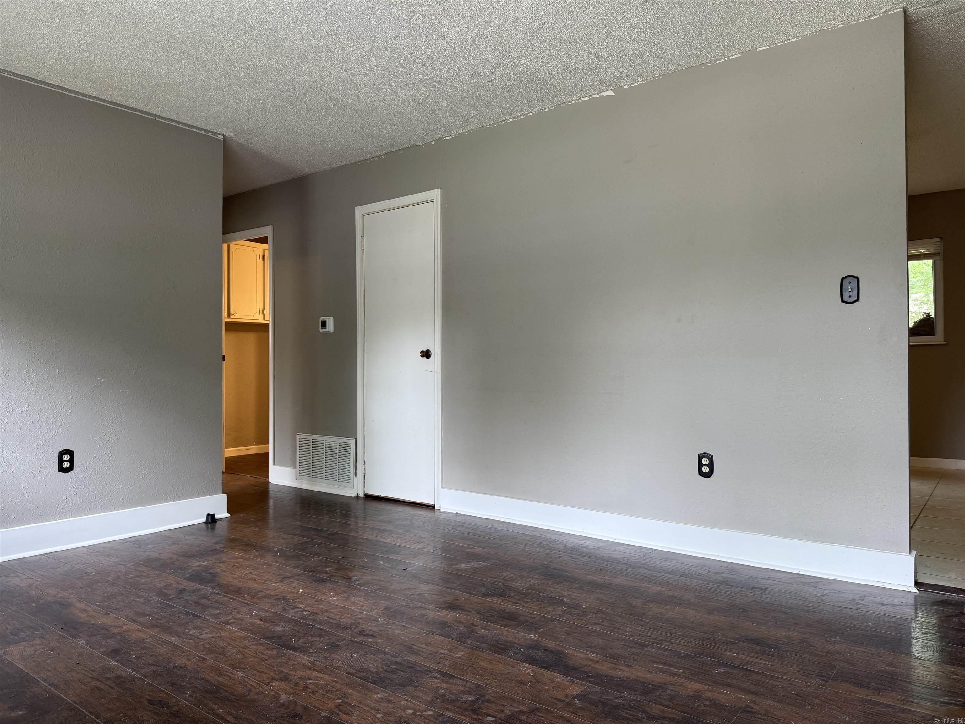 802  Desoto  Benton, AR