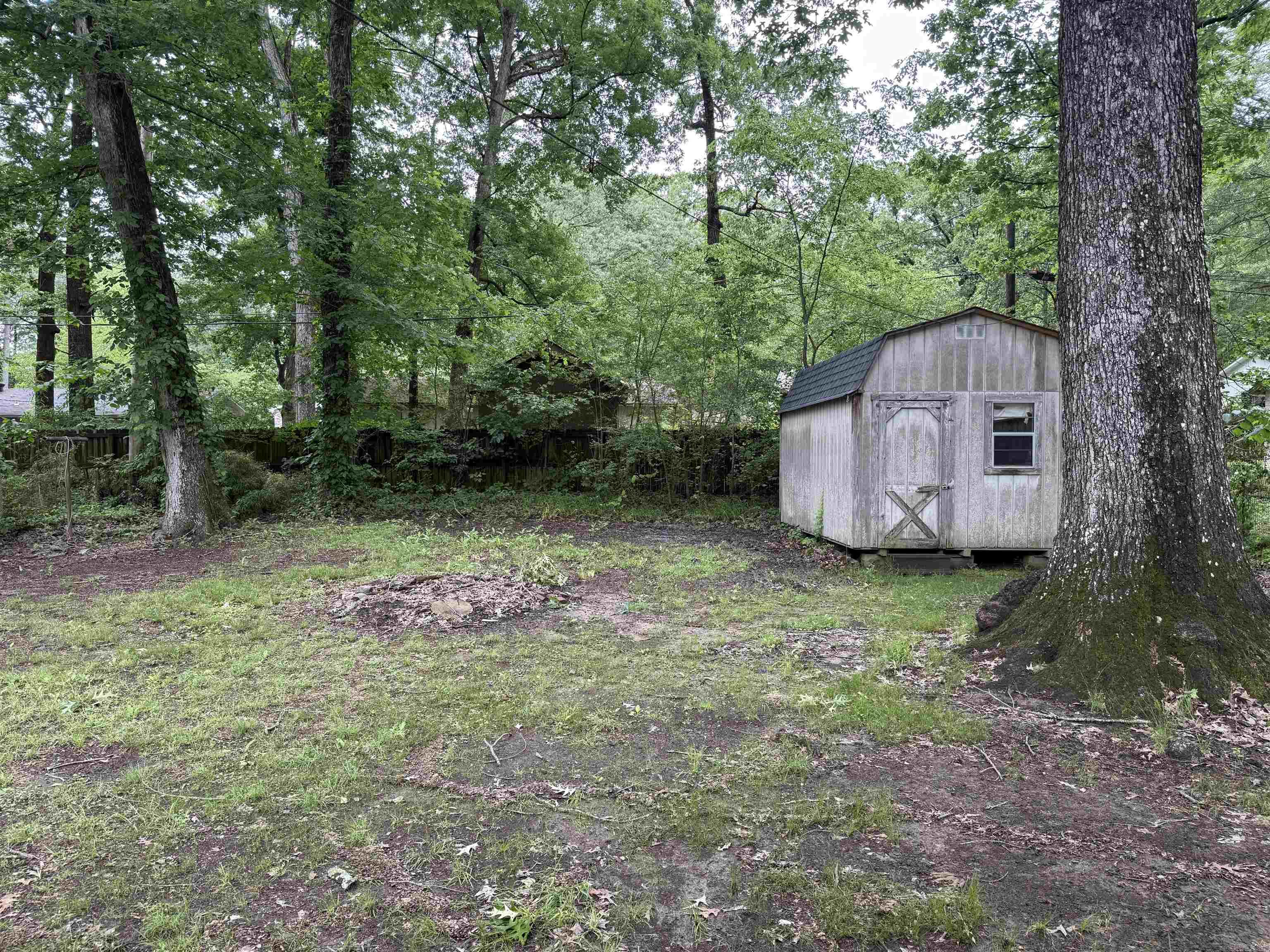 802  Desoto  Benton, AR