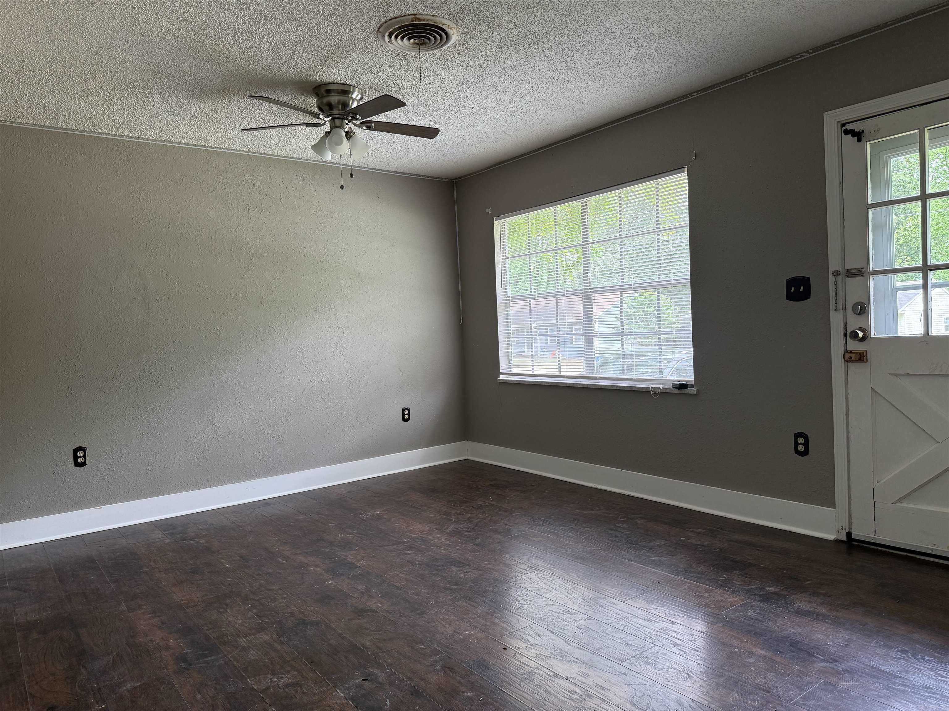 802  Desoto  Benton, AR