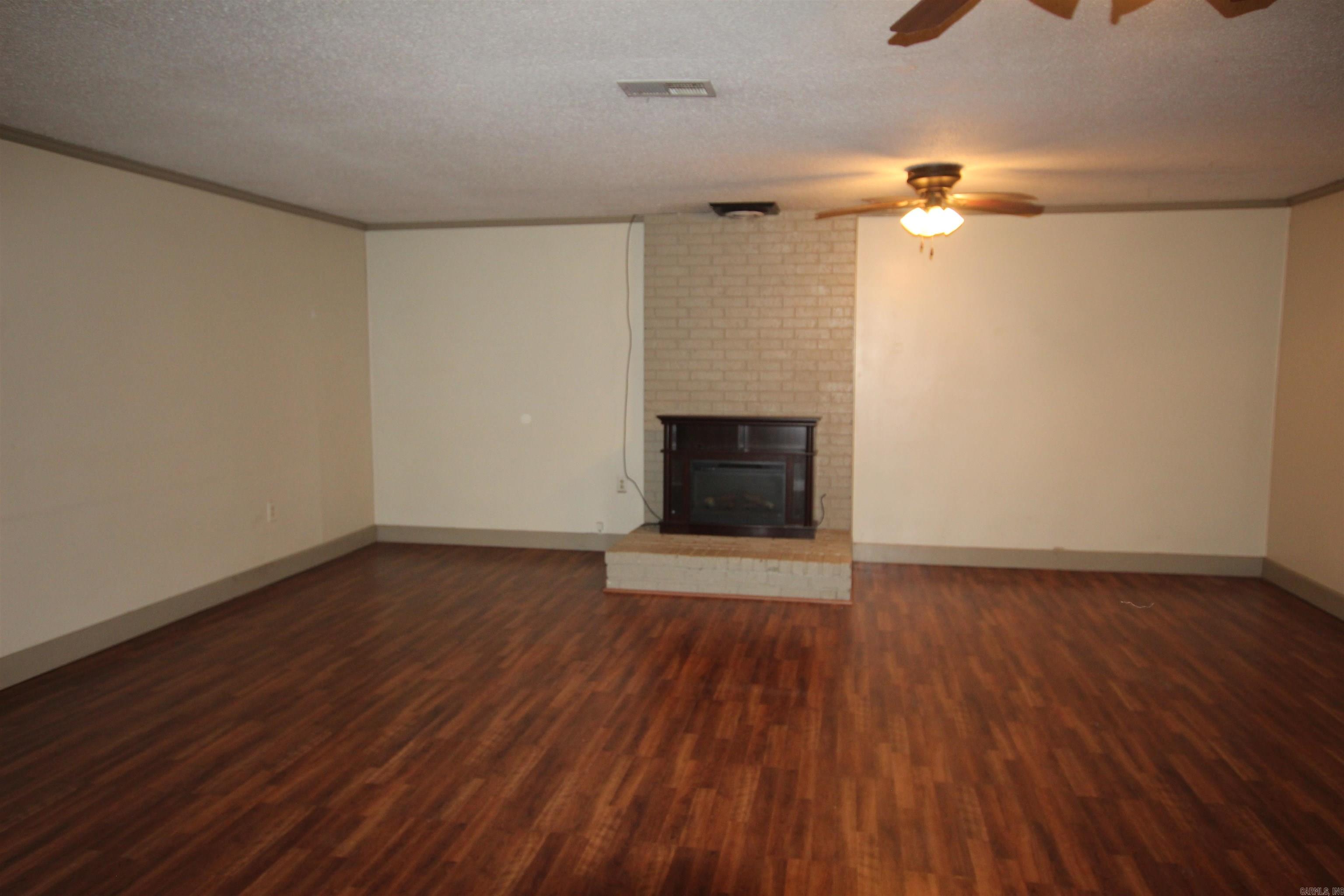 1101 S Tampa  Russellville, AR