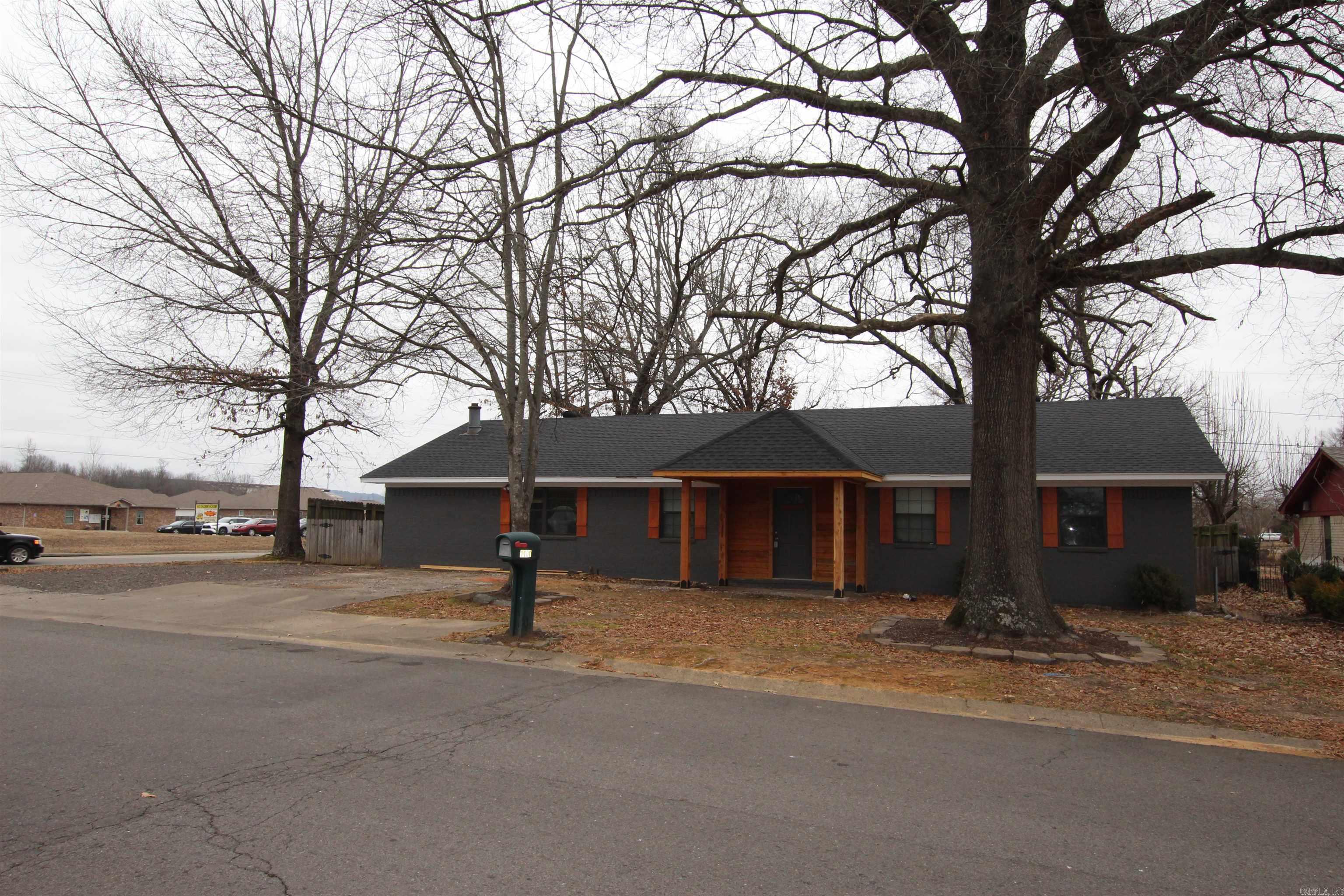 1101 S Tampa  Russellville, AR