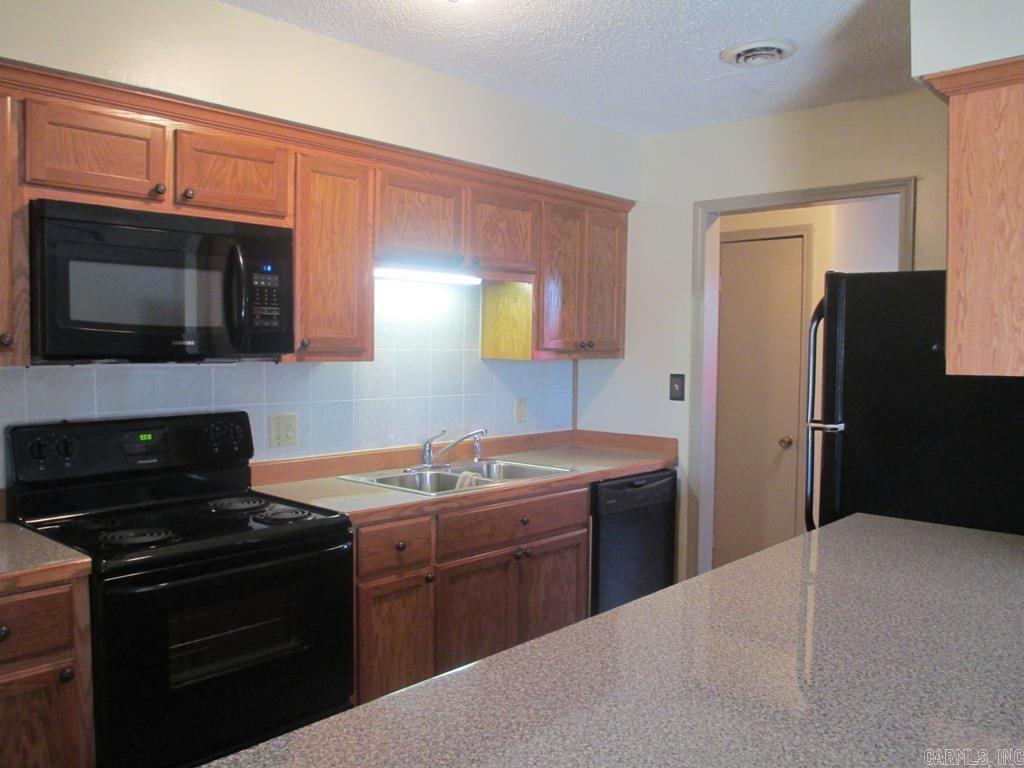 1101 S Tampa  Russellville, AR
