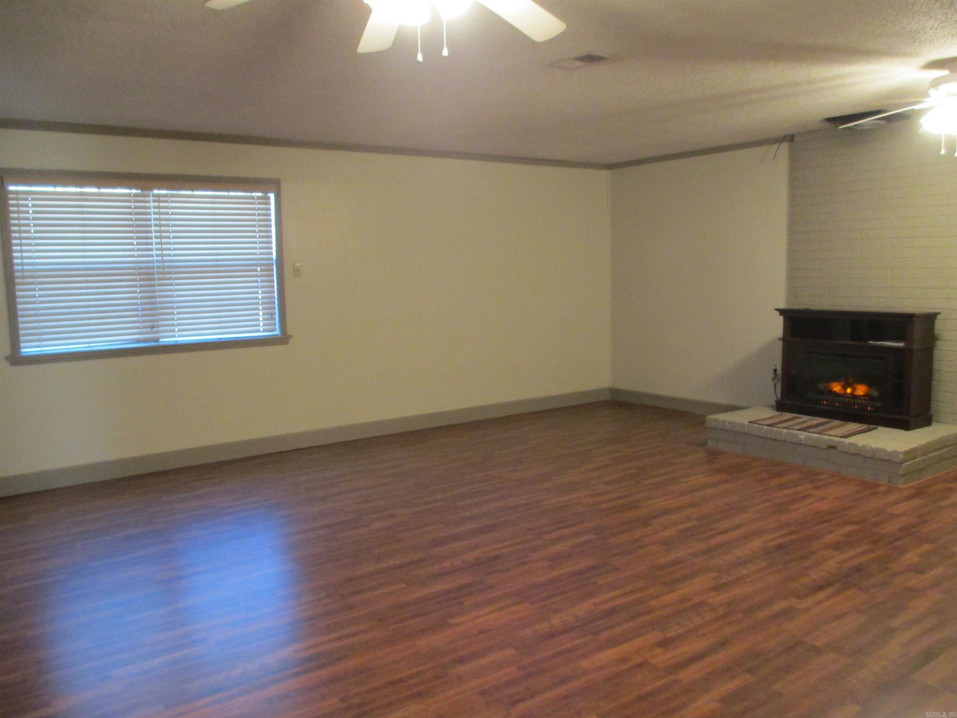 1101 S Tampa  Russellville, AR
