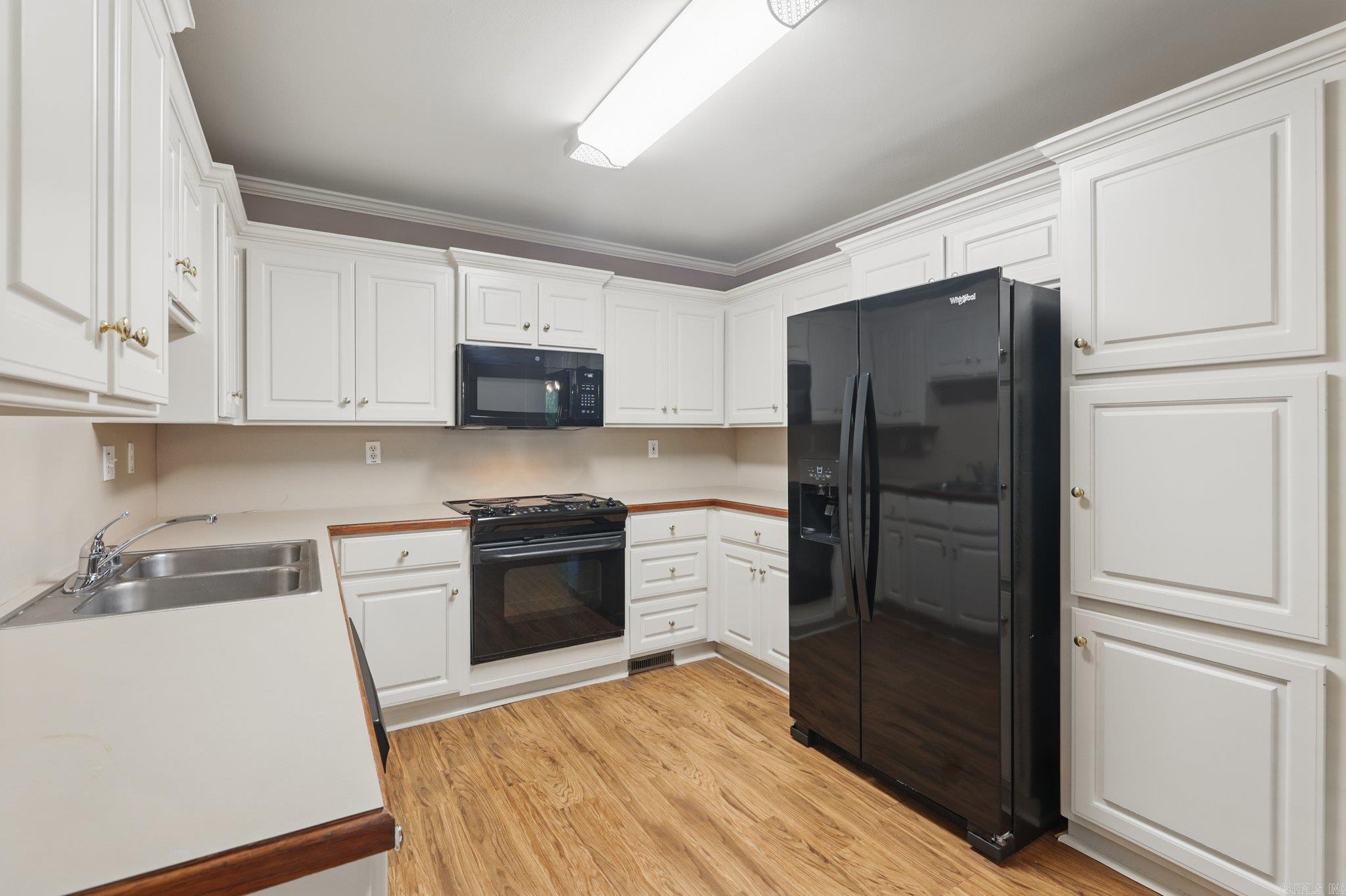 19  Golden Oaks  Maumelle, AR