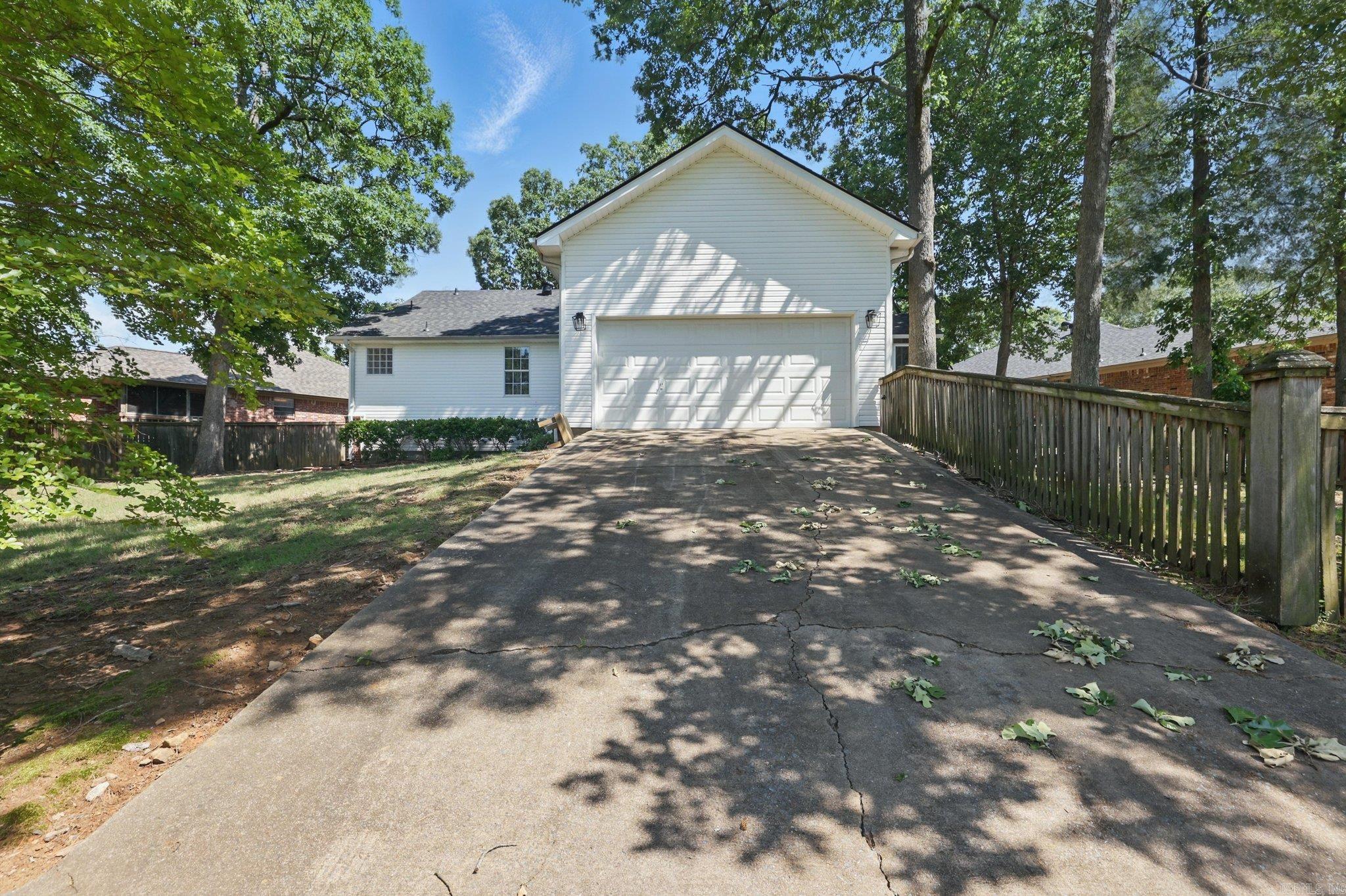 19  Golden Oaks  Maumelle, AR