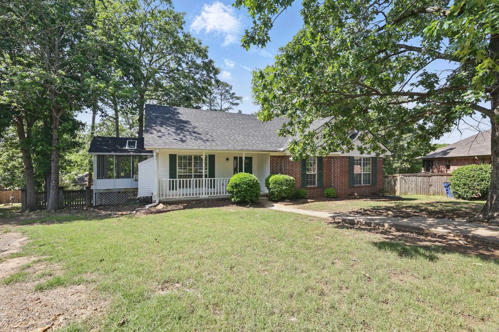 19  Golden Oaks  Maumelle, AR