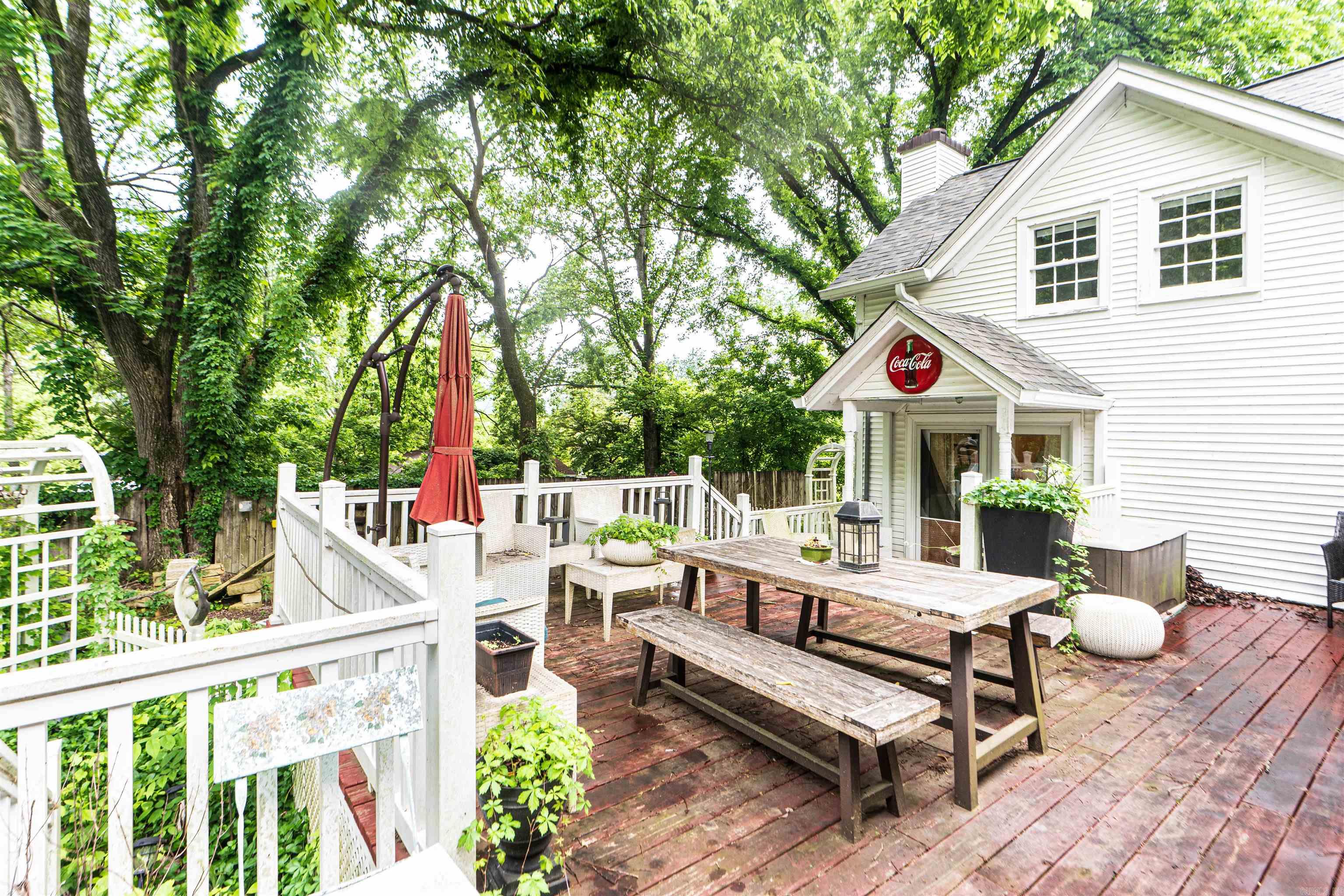 74  Church  Gilbert, AR