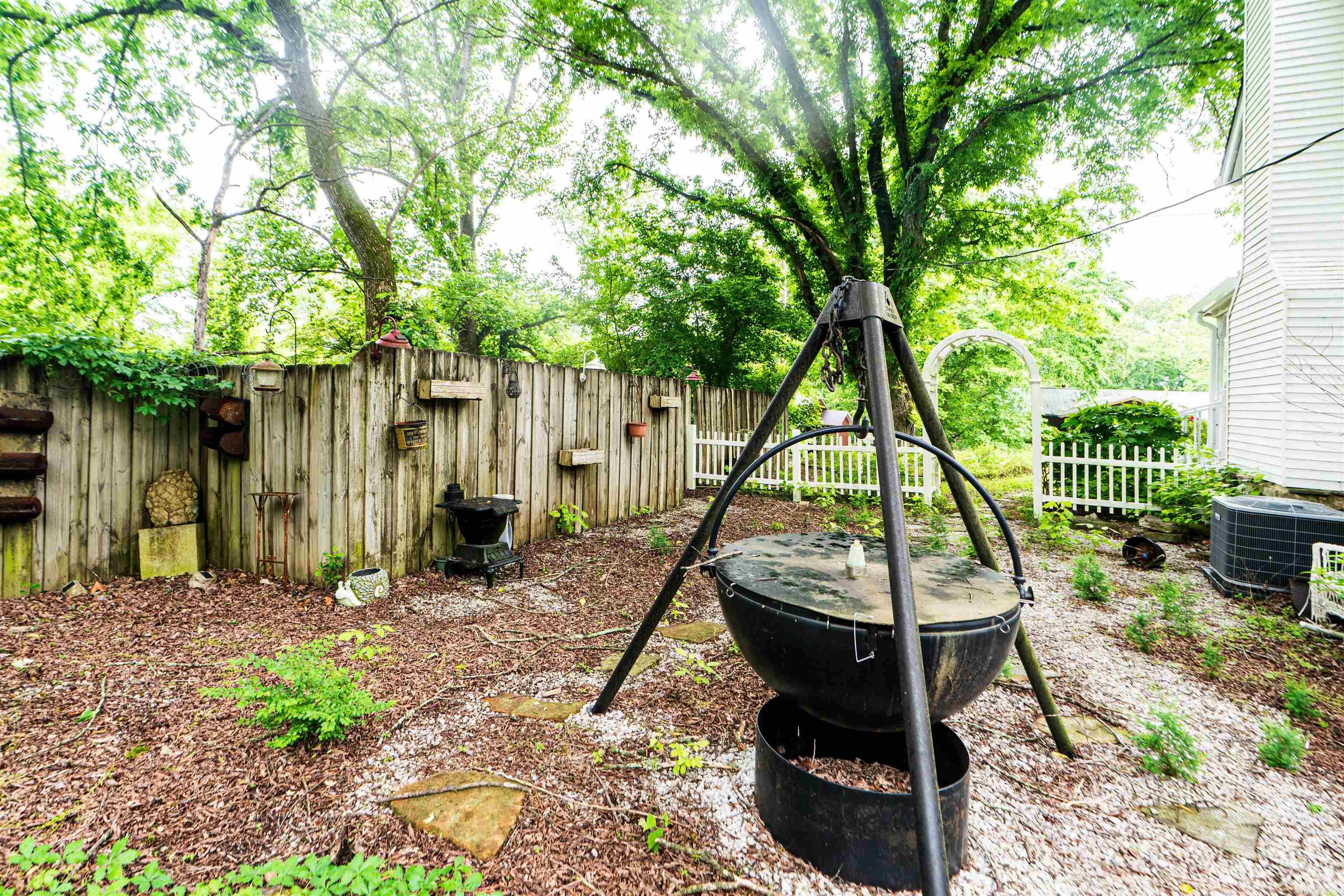 74  Church  Gilbert, AR