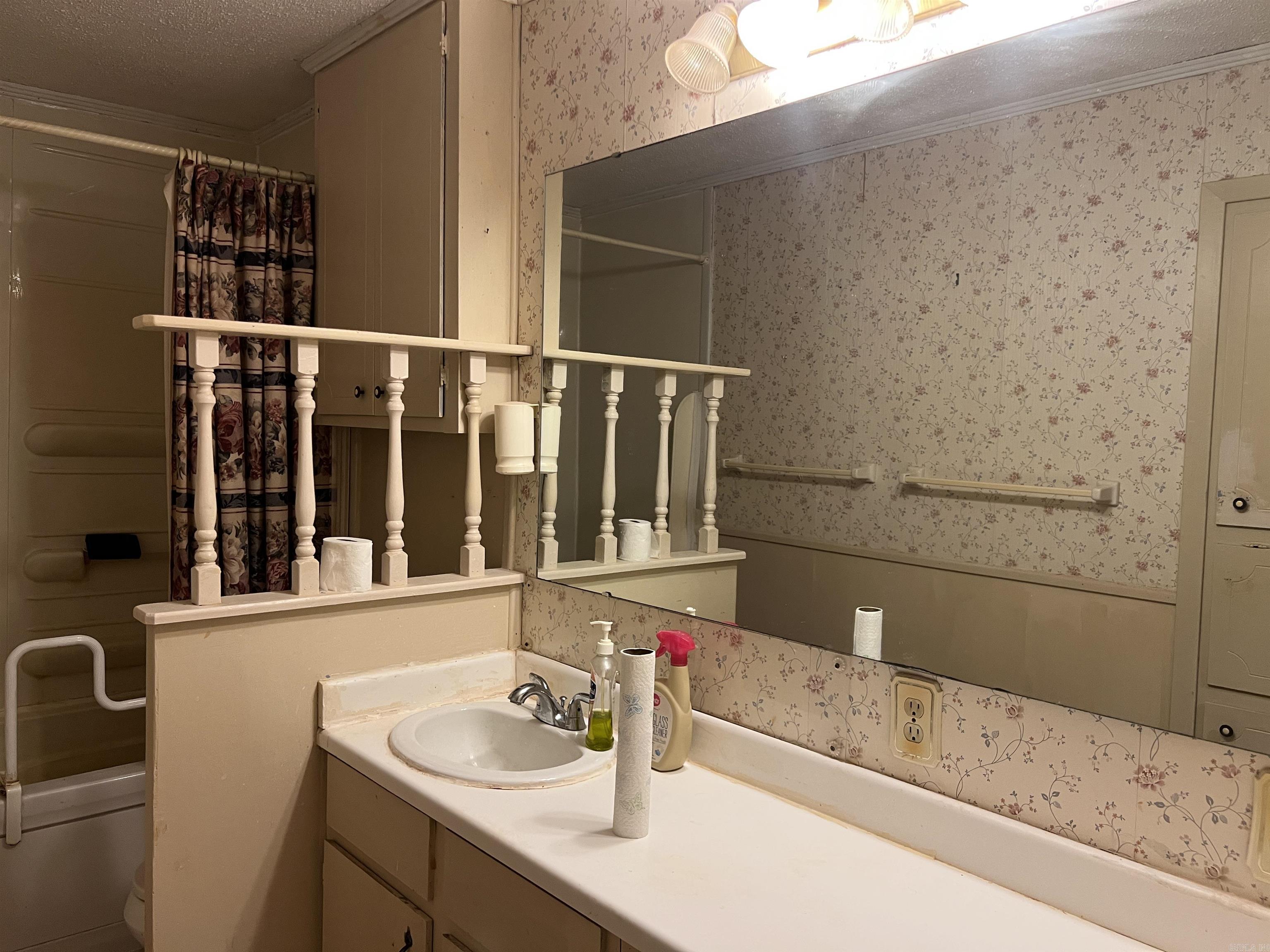 1701  Dixon  Pine Bluff, AR