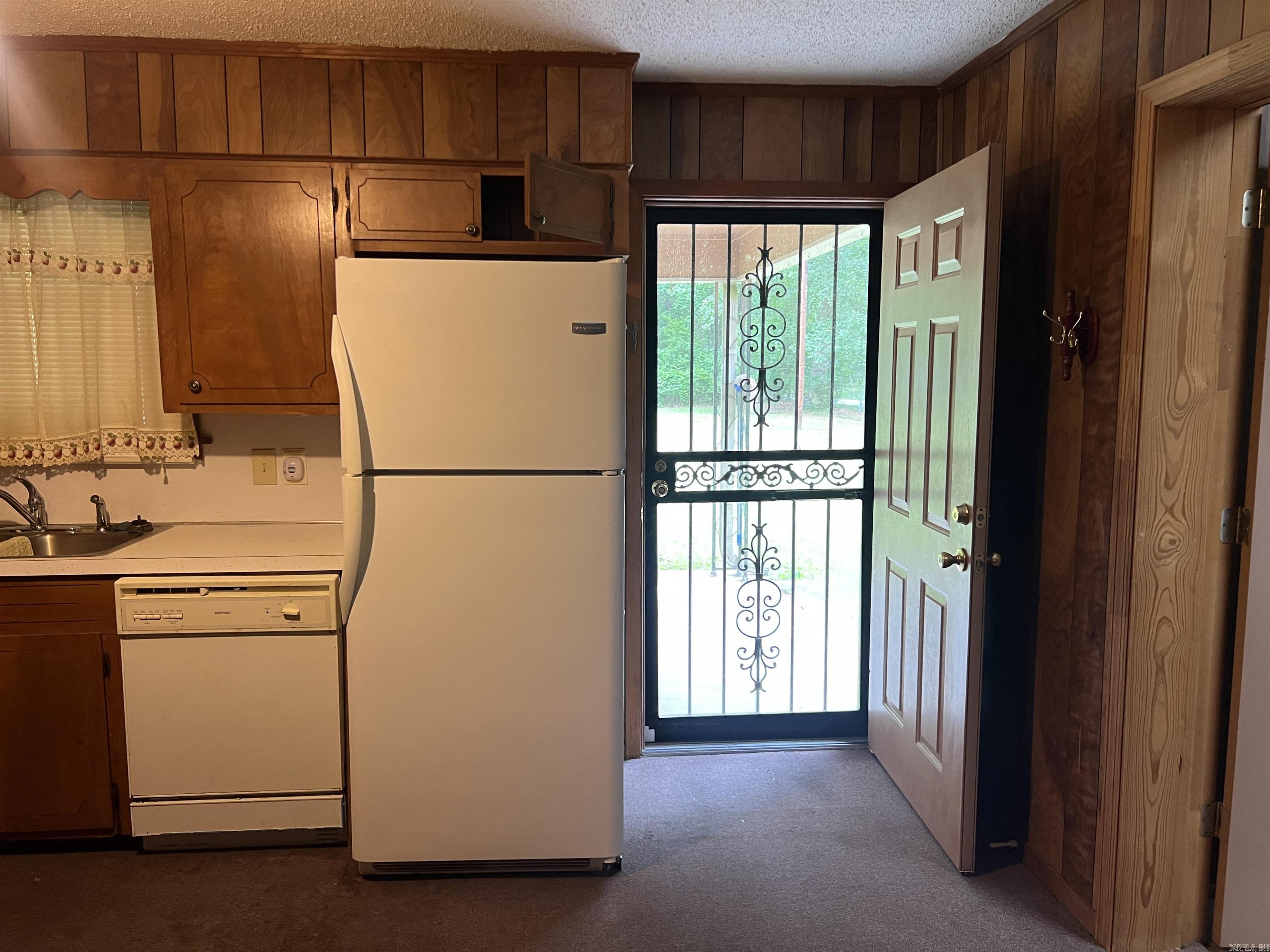 1701  Dixon  Pine Bluff, AR